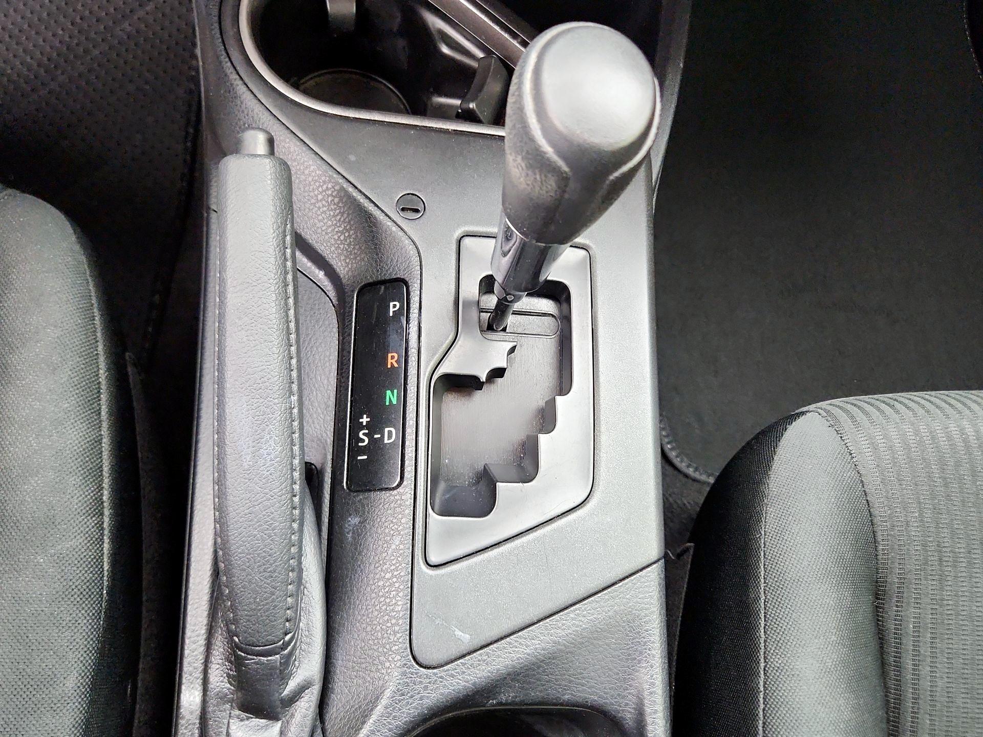 Thumbnail: 2018 Toyota RAV4 - 17