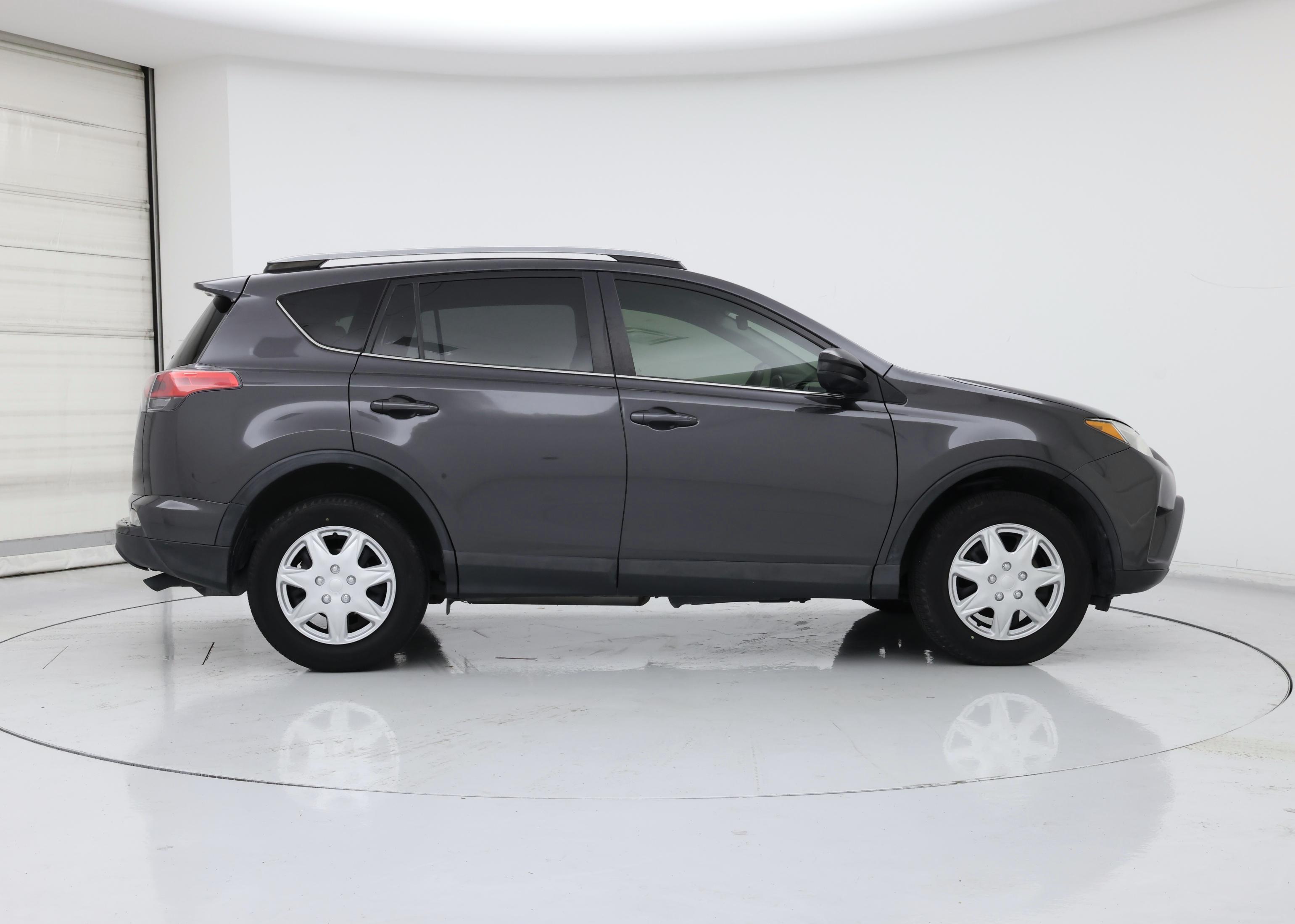 Thumbnail: 2018 Toyota RAV4 - 7