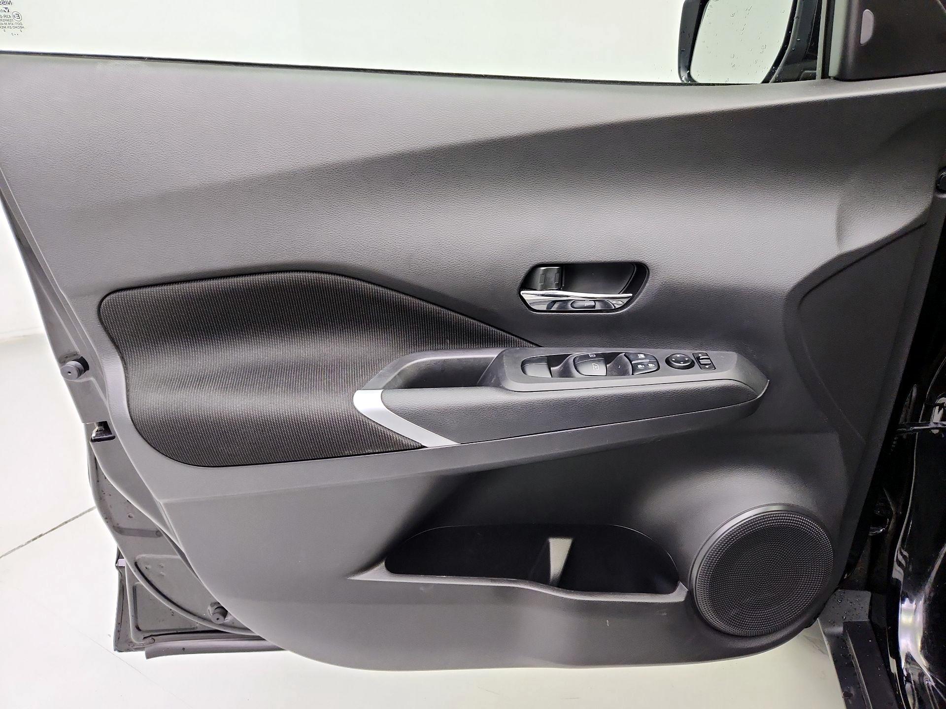 Thumbnail: 2023 Nissan Kicks - 12