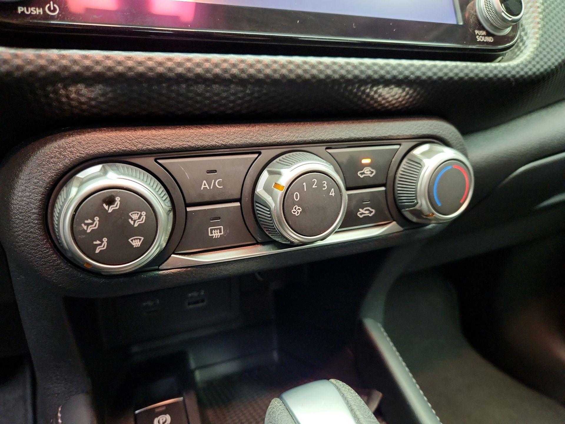 Thumbnail: 2023 Nissan Kicks - 16