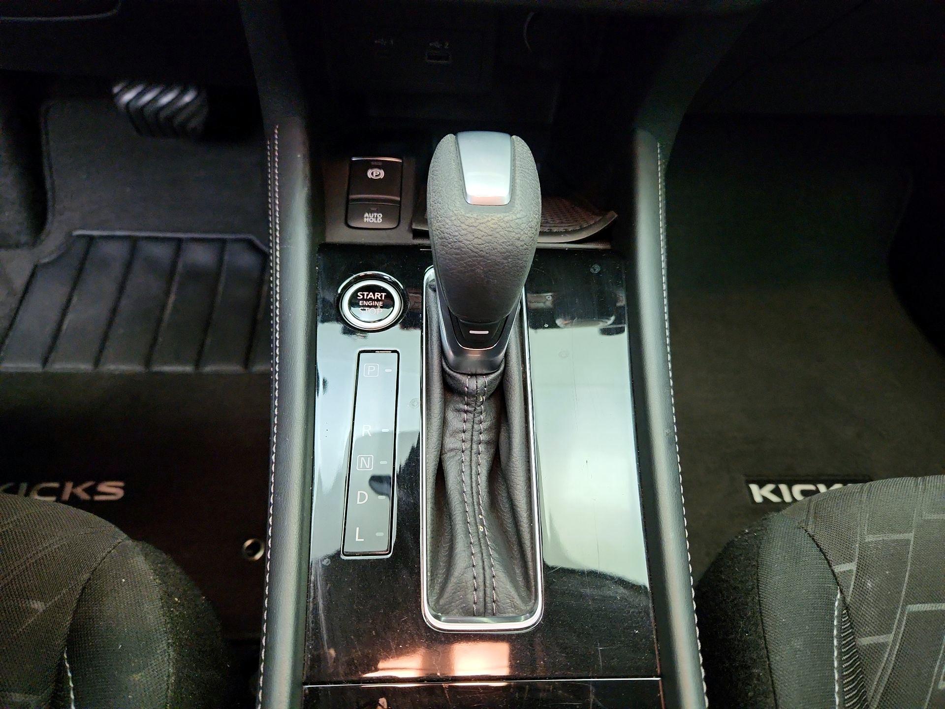 Thumbnail: 2023 Nissan Kicks - 17