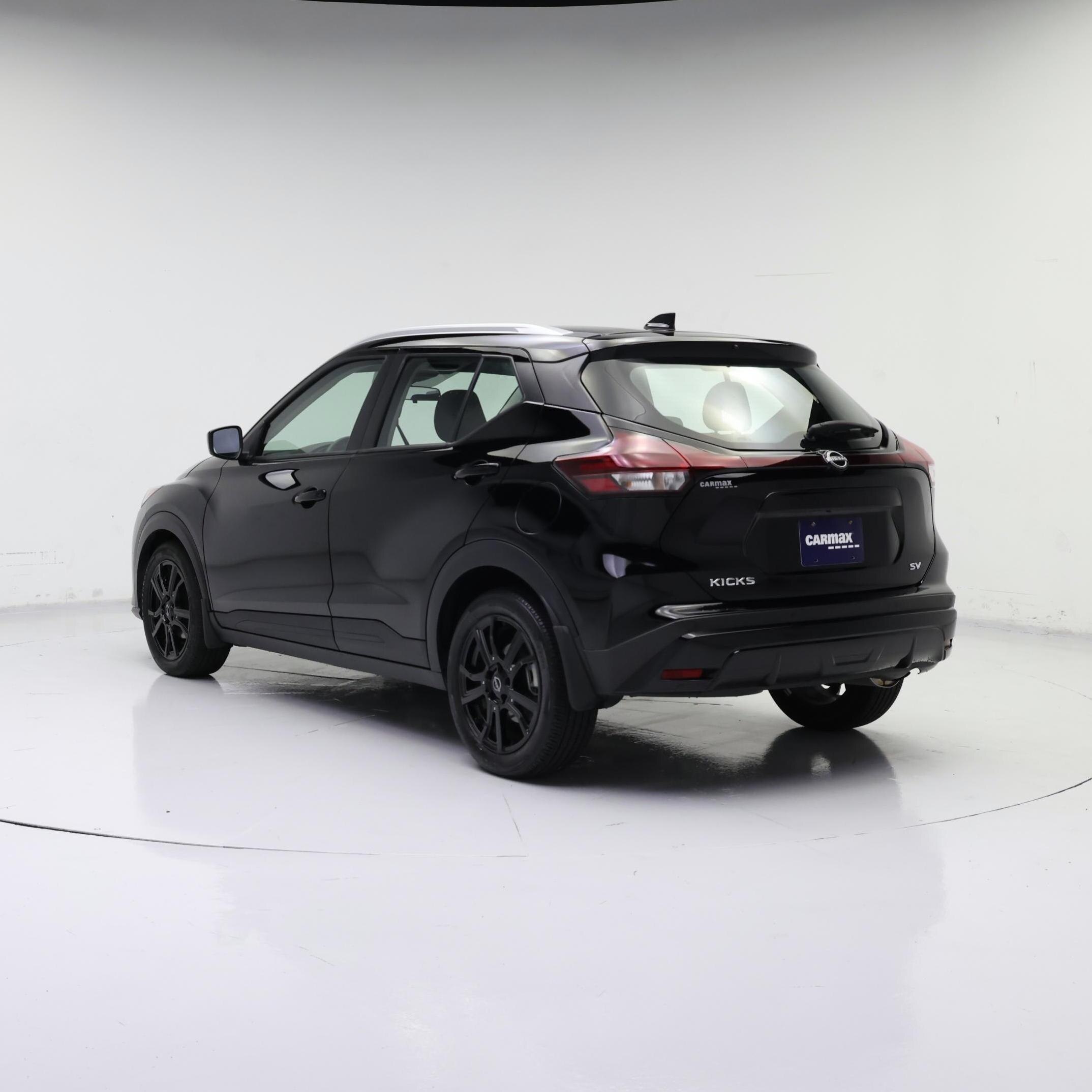 Thumbnail: 2023 Nissan Kicks - 2
