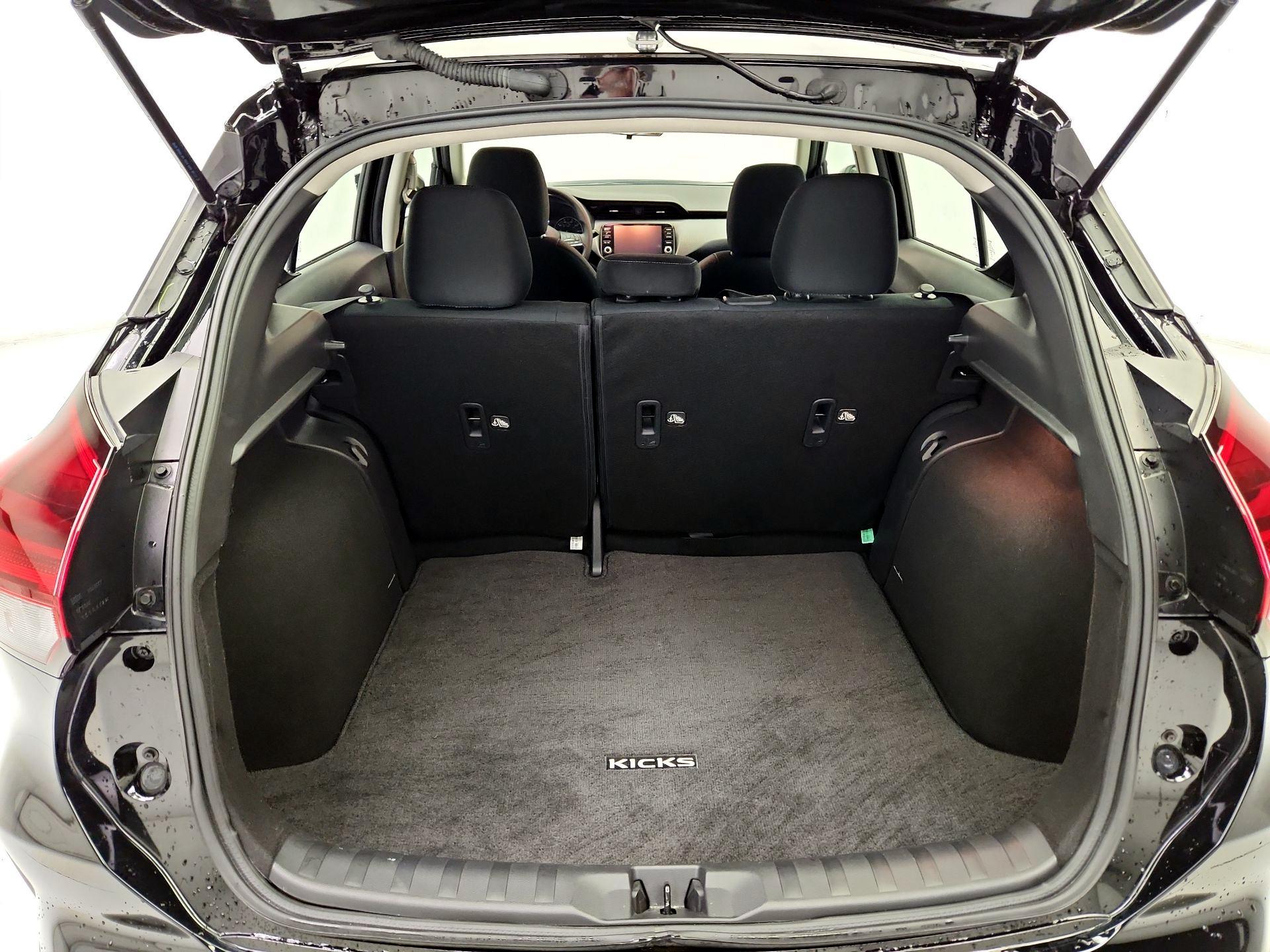 Thumbnail: 2023 Nissan Kicks - 20