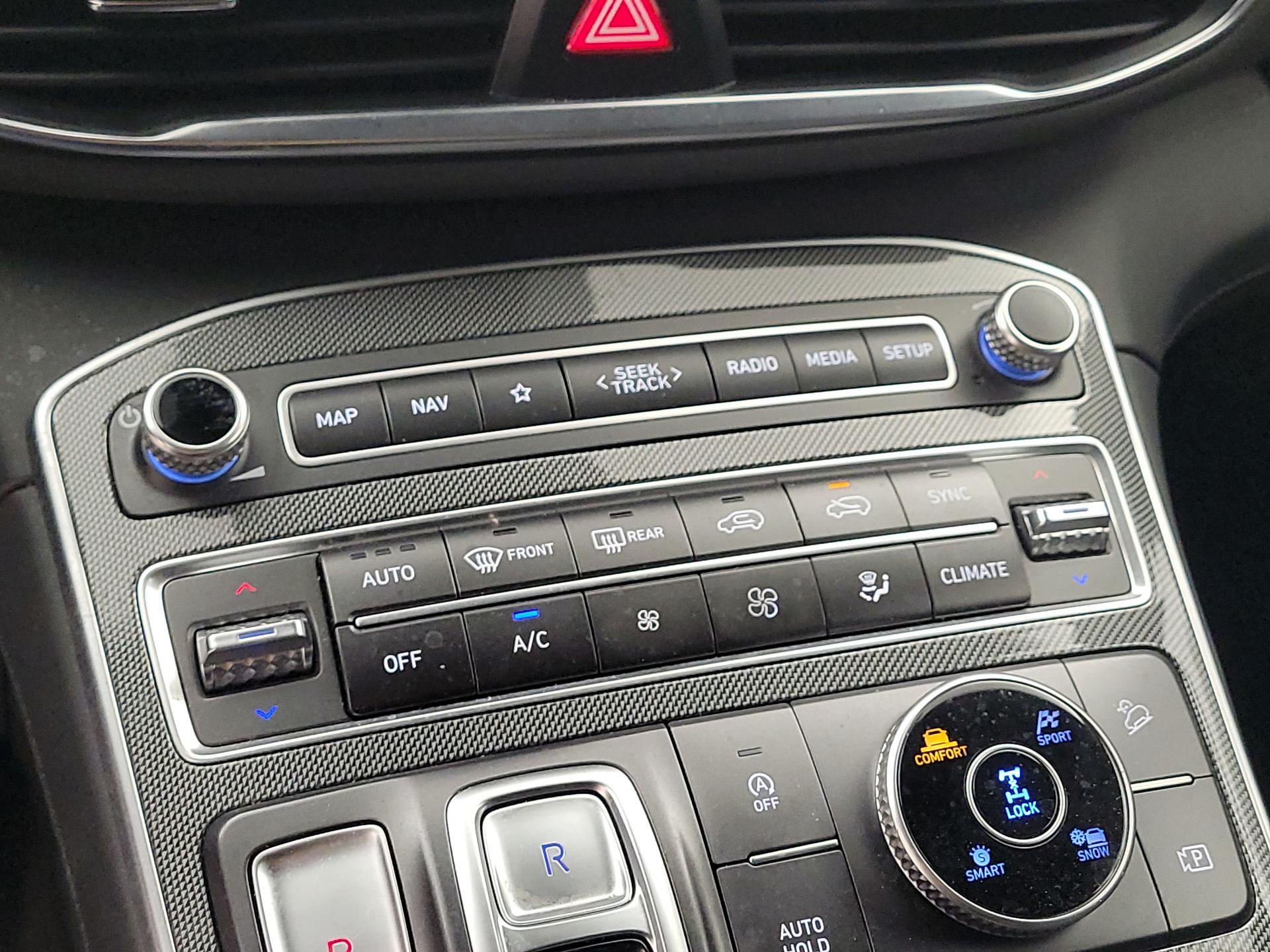 Thumbnail: 2022 Hyundai Santa Fe - 16