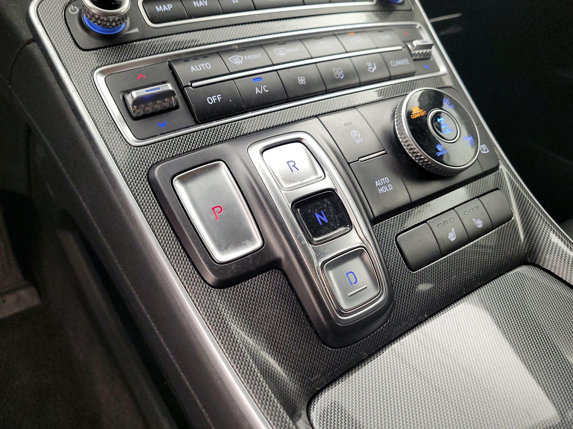 Thumbnail: 2022 Hyundai Santa Fe - 17