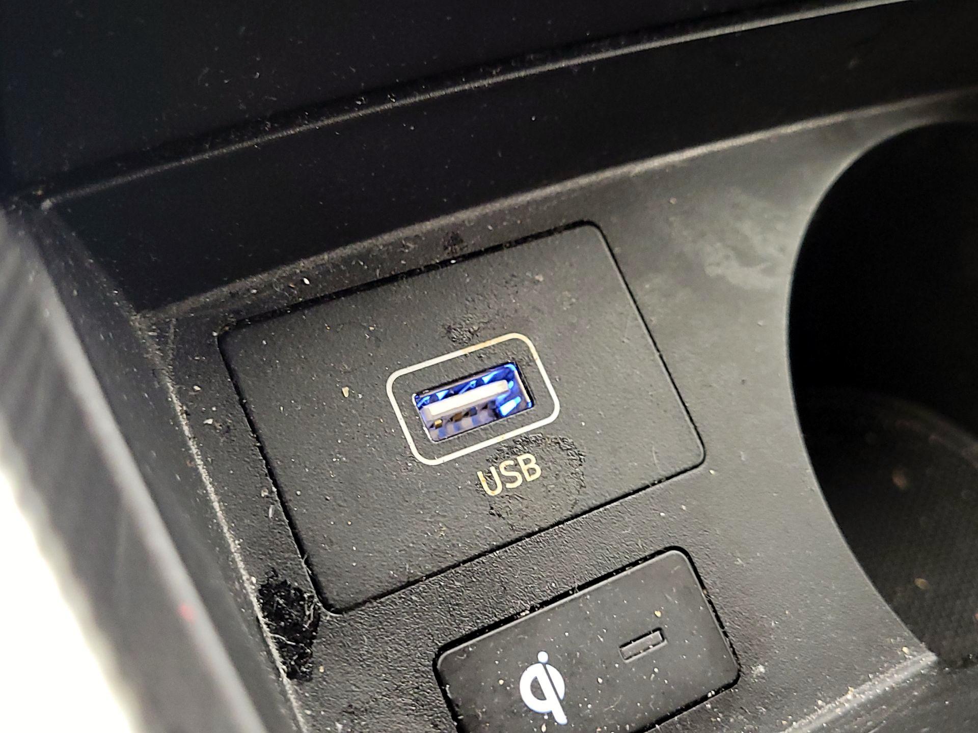 Thumbnail: 2022 Hyundai Santa Fe - 18