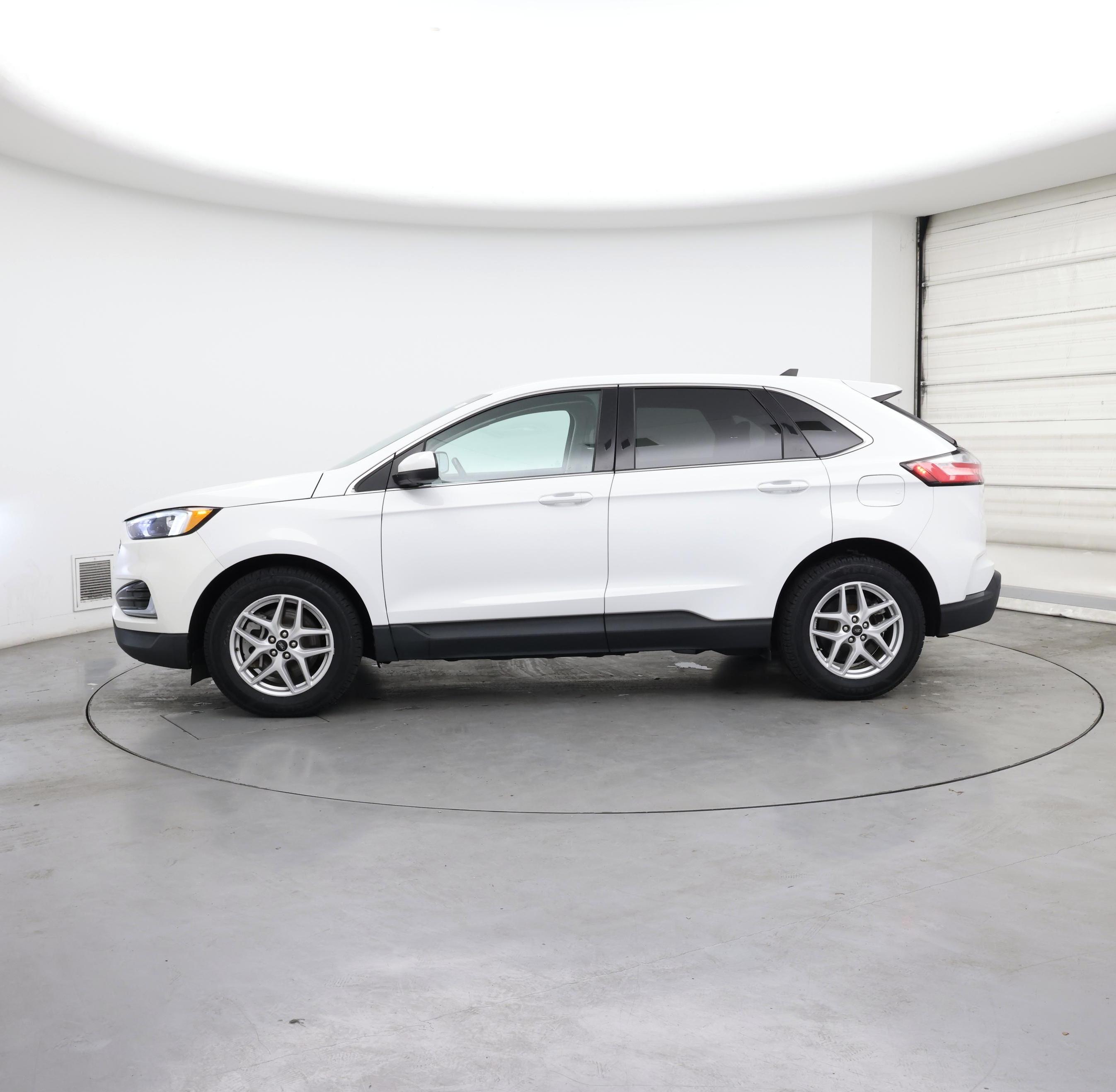 Thumbnail: 2023 Ford Edge - 3