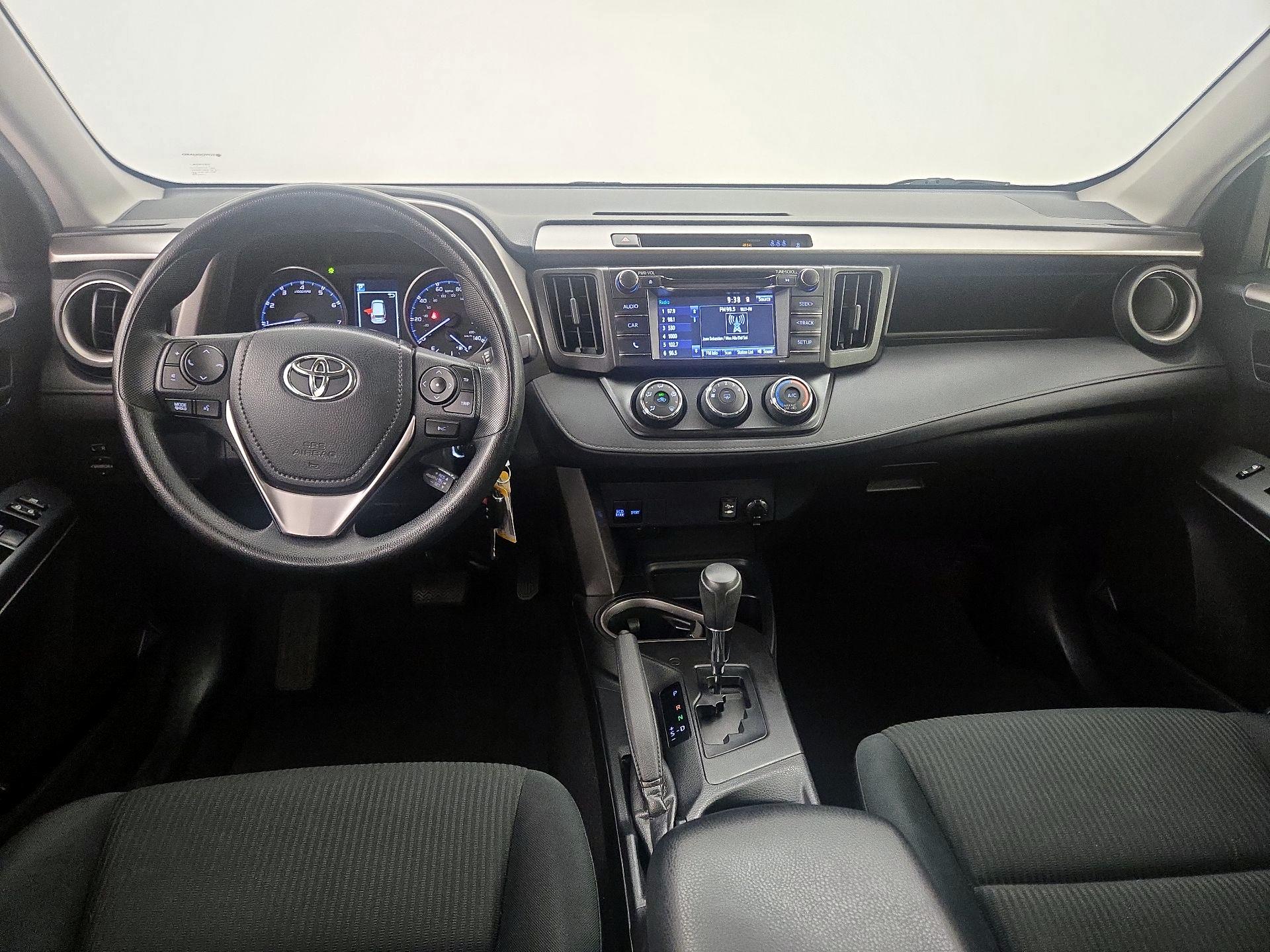 Thumbnail: 2018 Toyota RAV4 - 9