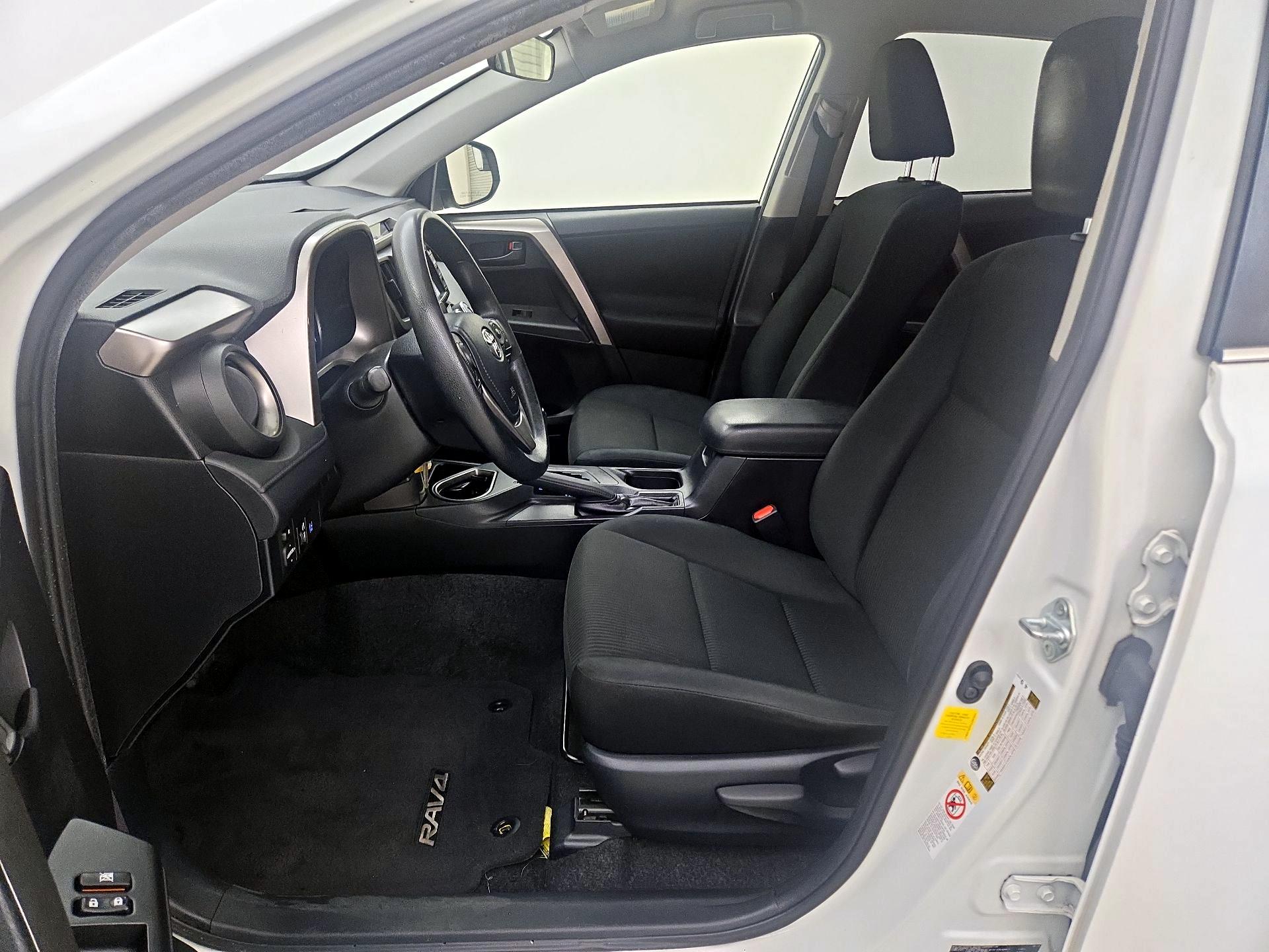 Thumbnail: 2018 Toyota RAV4 - 11