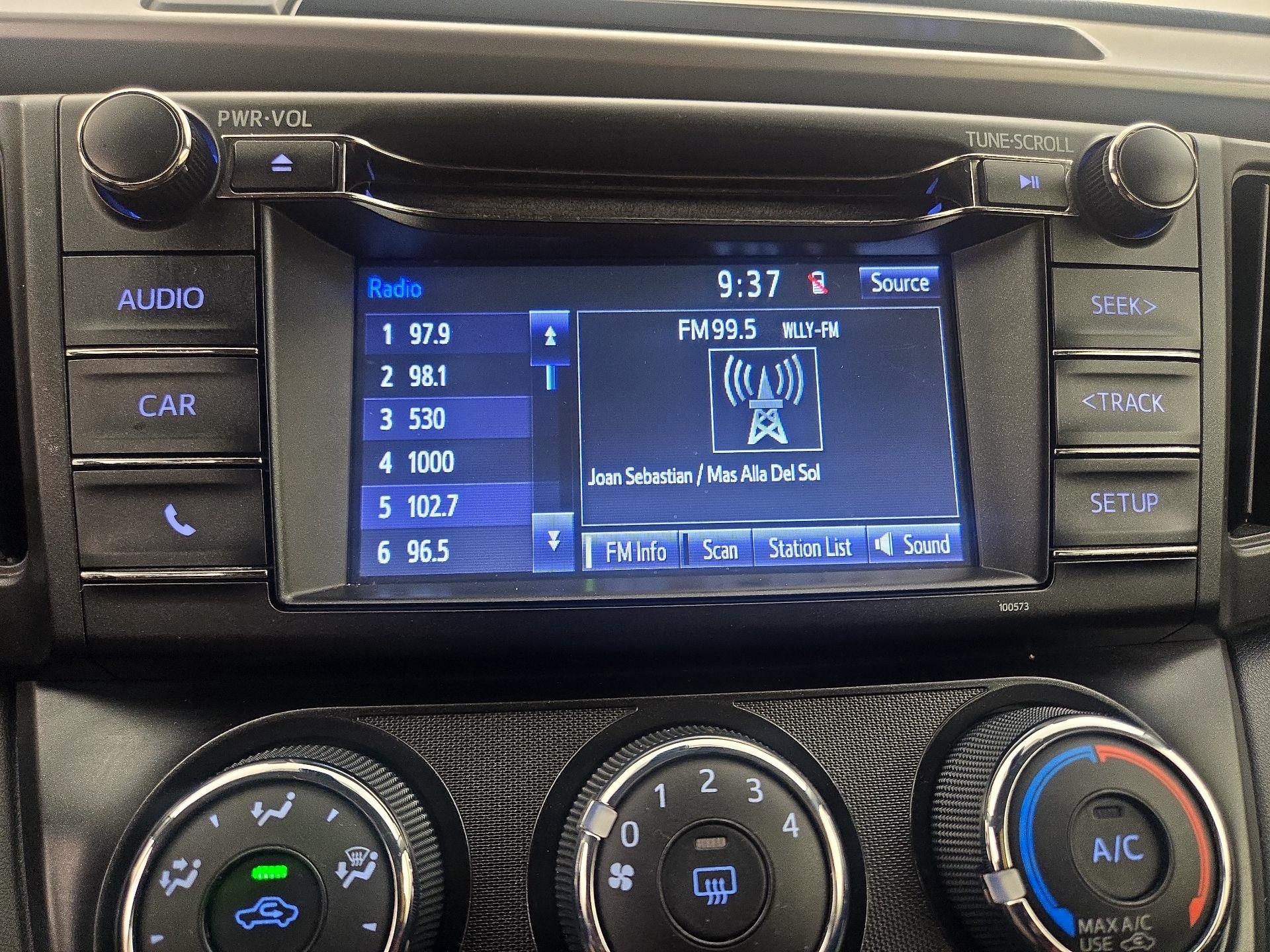 Thumbnail: 2018 Toyota RAV4 - 15