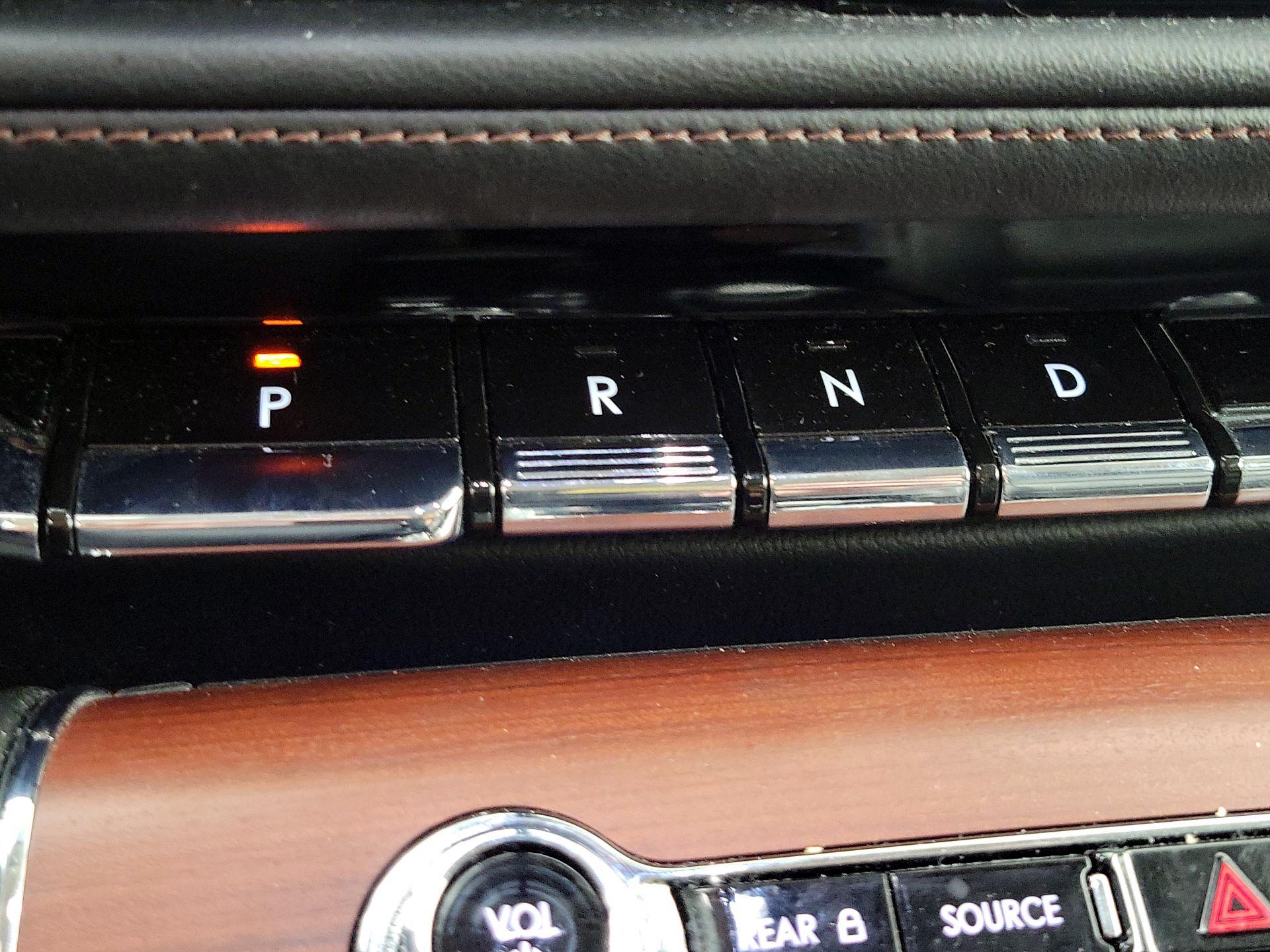 Thumbnail: 2021 Lincoln Aviator - 18