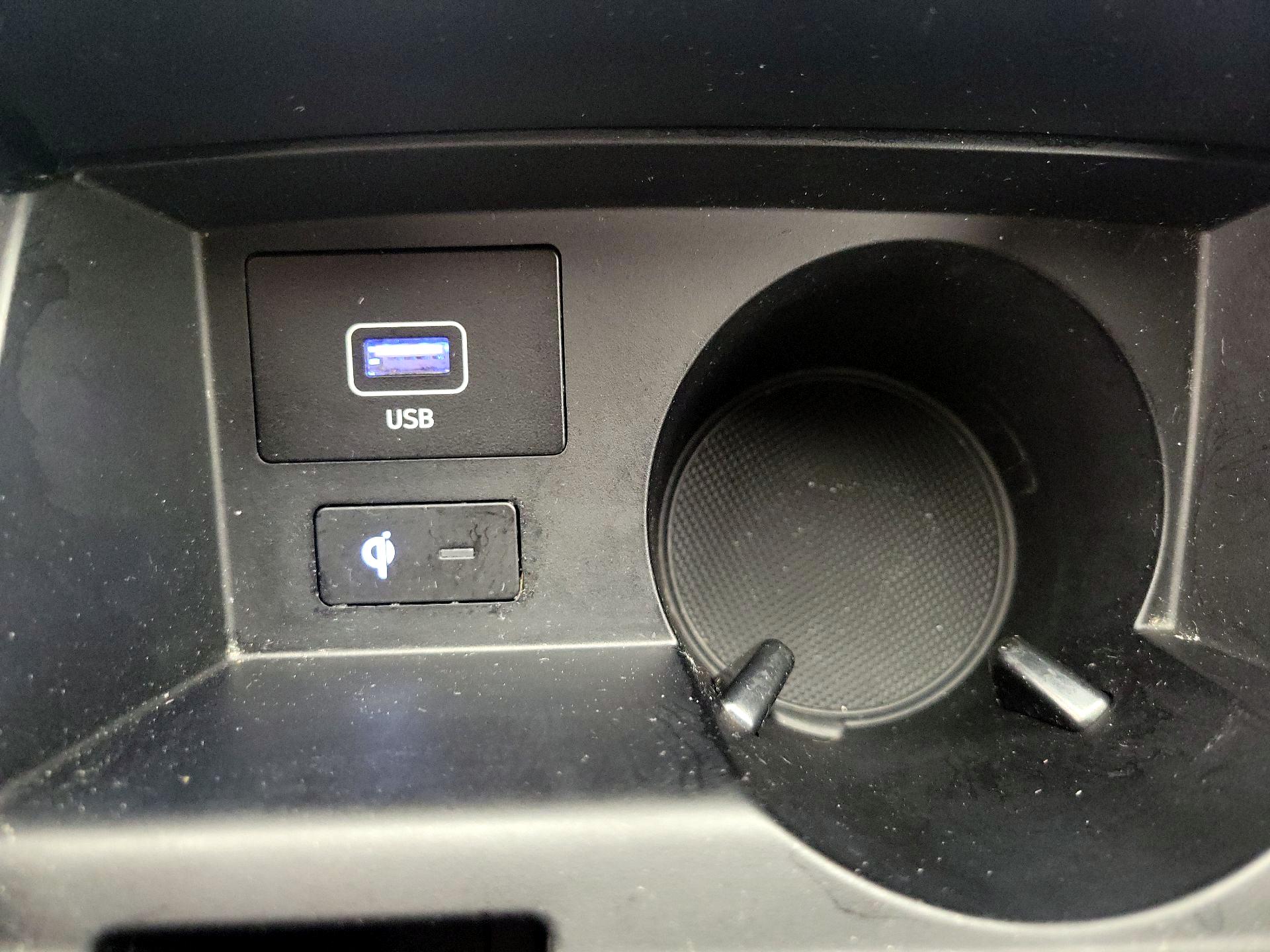 Thumbnail: 2022 Hyundai Santa Fe - 18