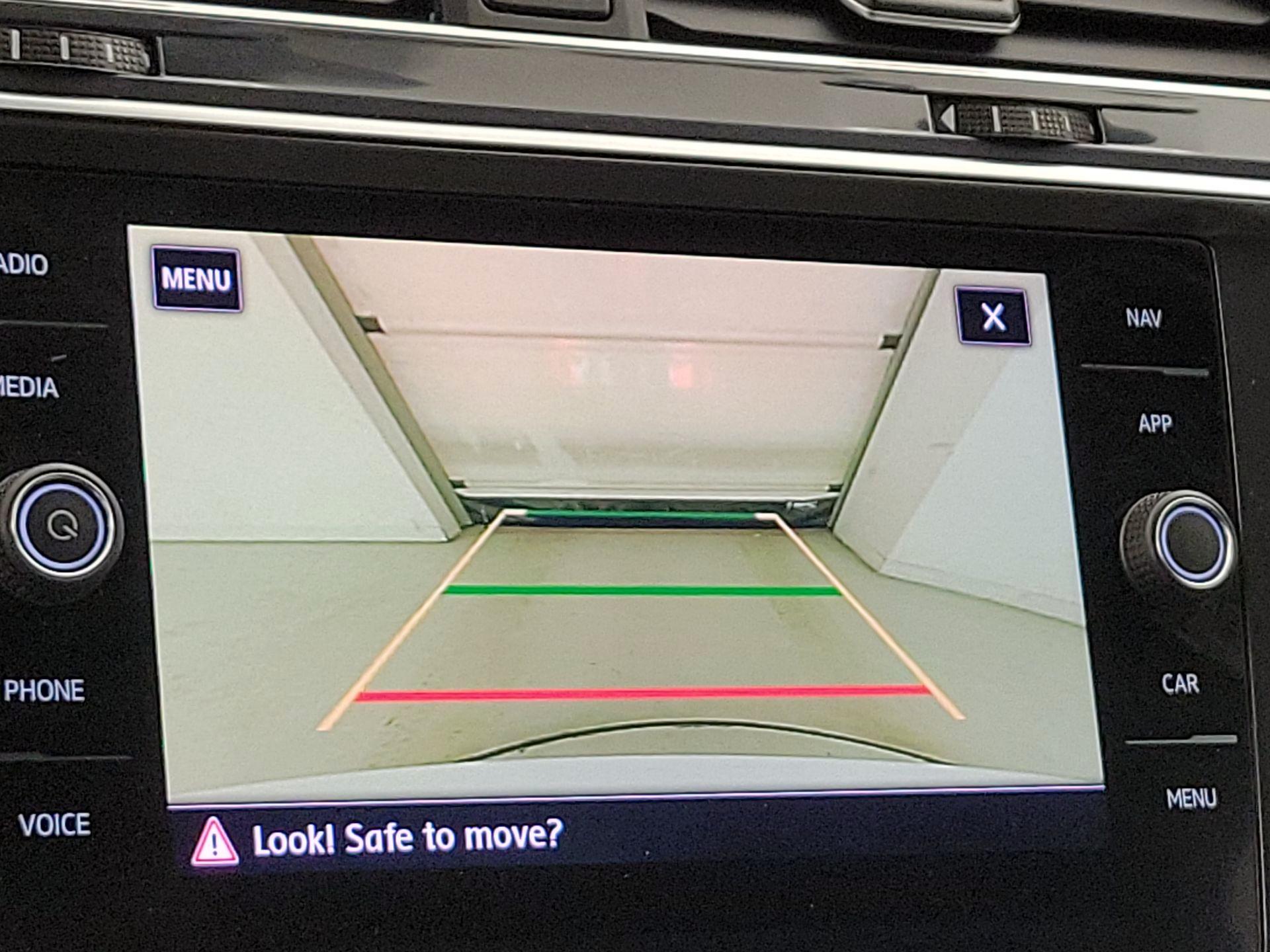 Thumbnail: 2020 Volkswagen Tiguan - 15