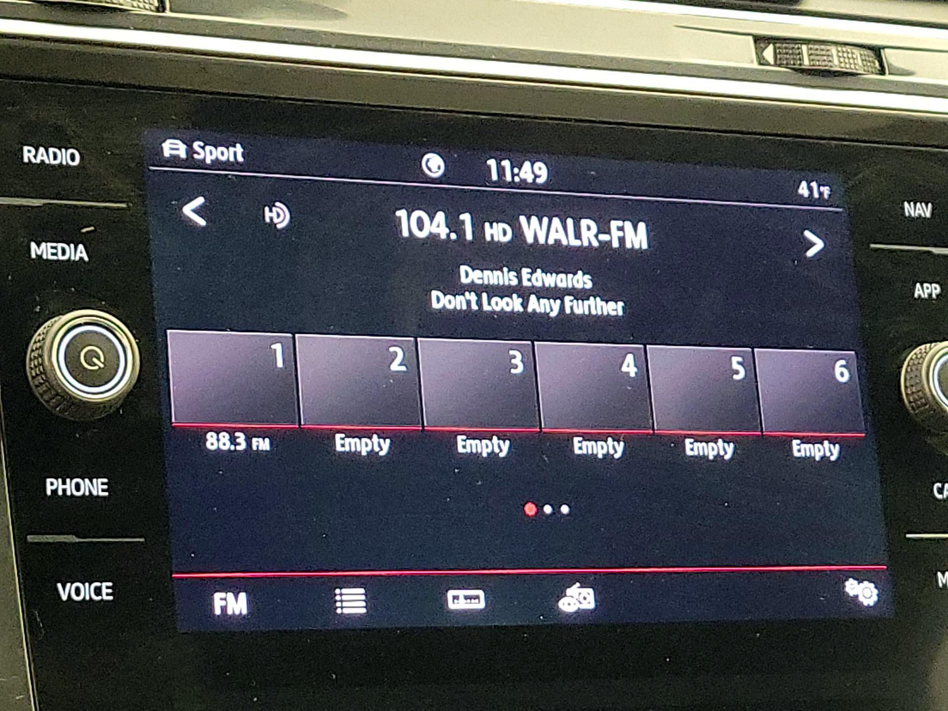 Thumbnail: 2020 Volkswagen Tiguan - 16