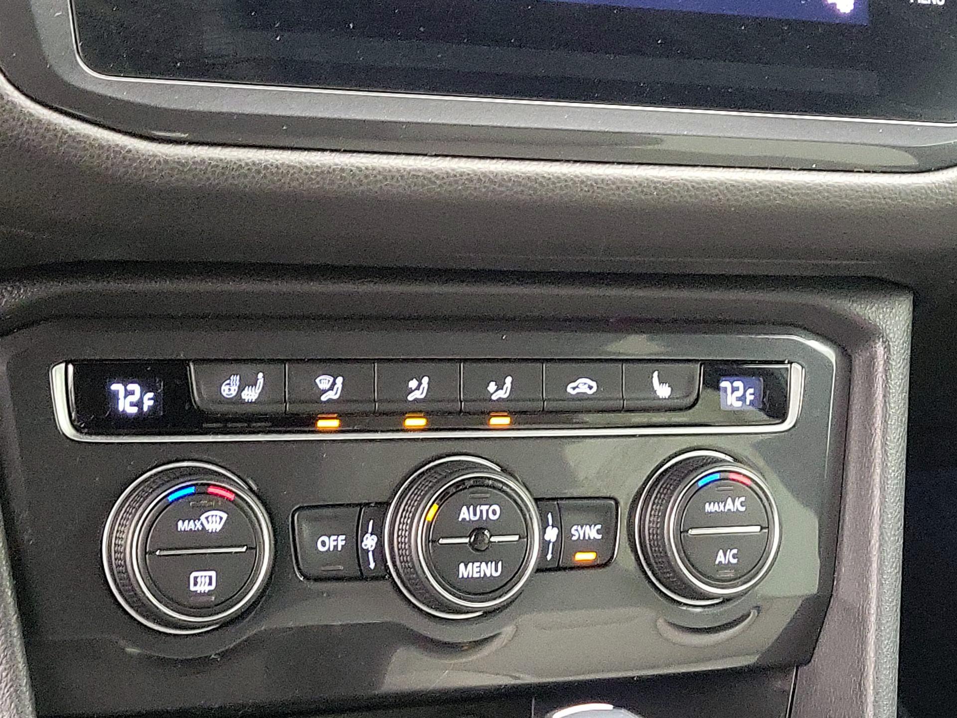 Thumbnail: 2020 Volkswagen Tiguan - 17