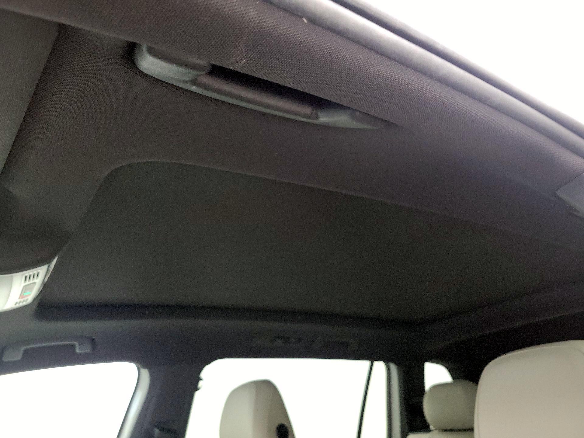 Thumbnail: 2020 Volkswagen Tiguan - 20