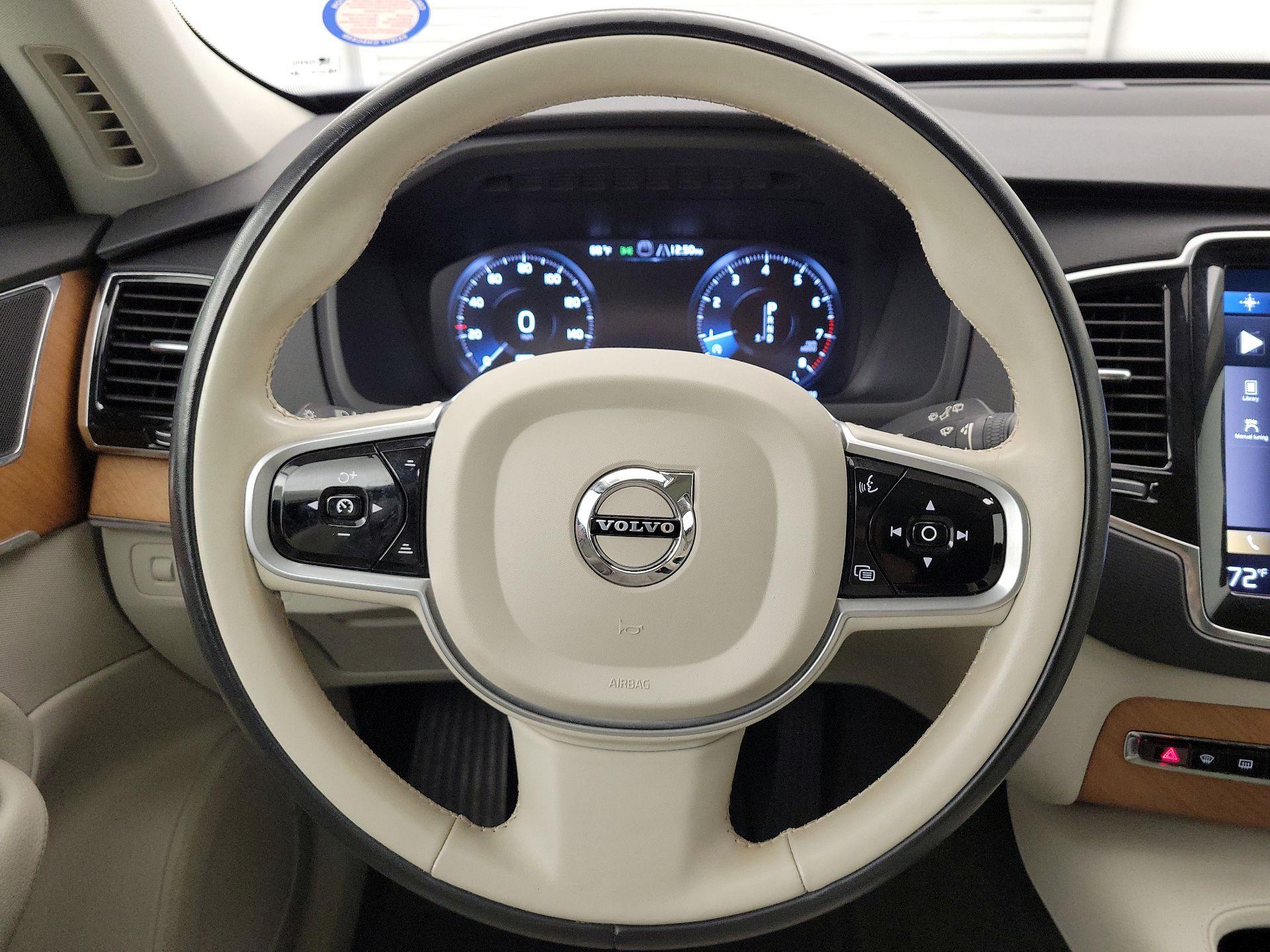 Thumbnail: 2021 Volvo XC90 - 10