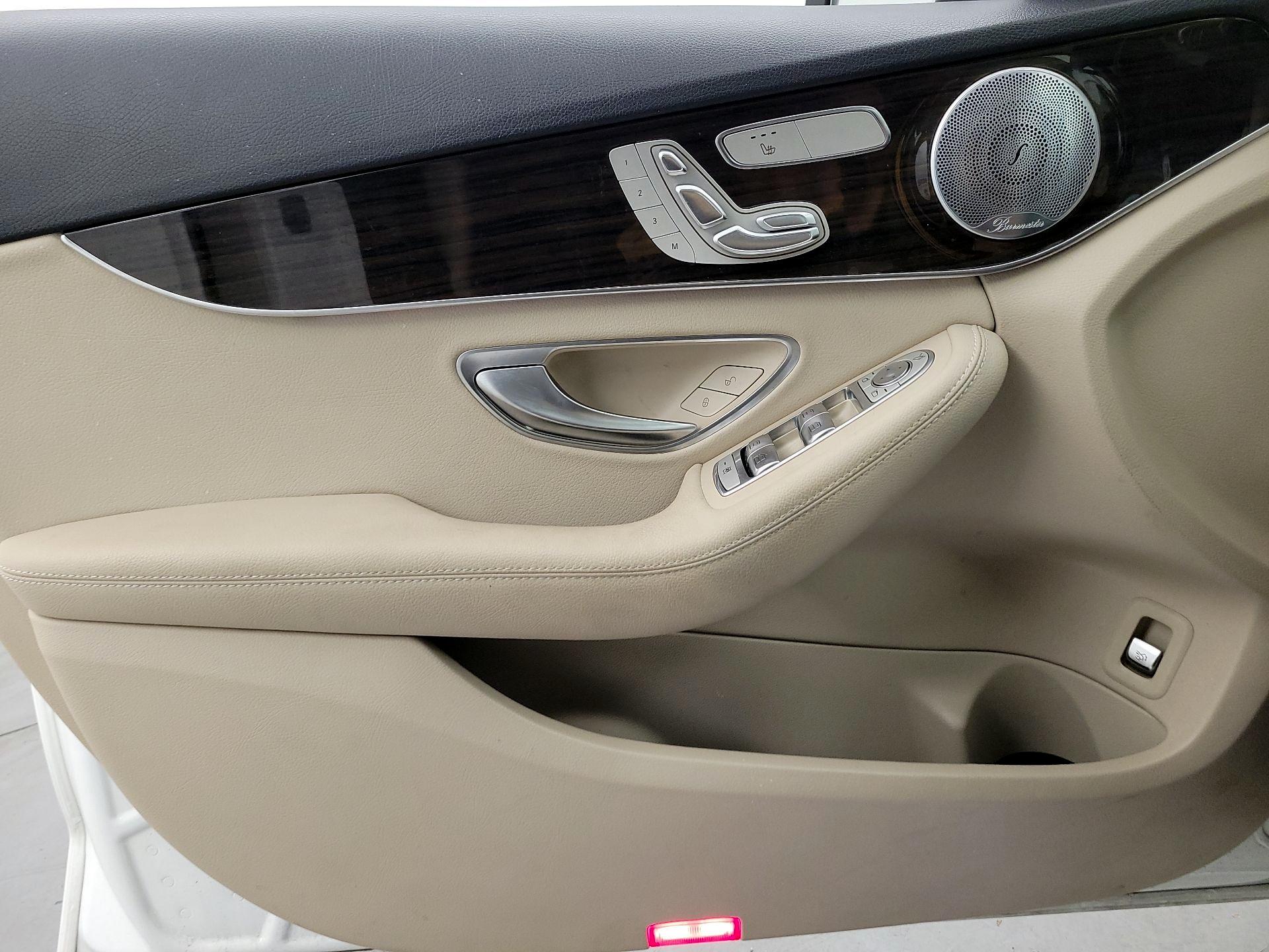 Thumbnail: 2021 Mercedes-Benz C-Class - 12