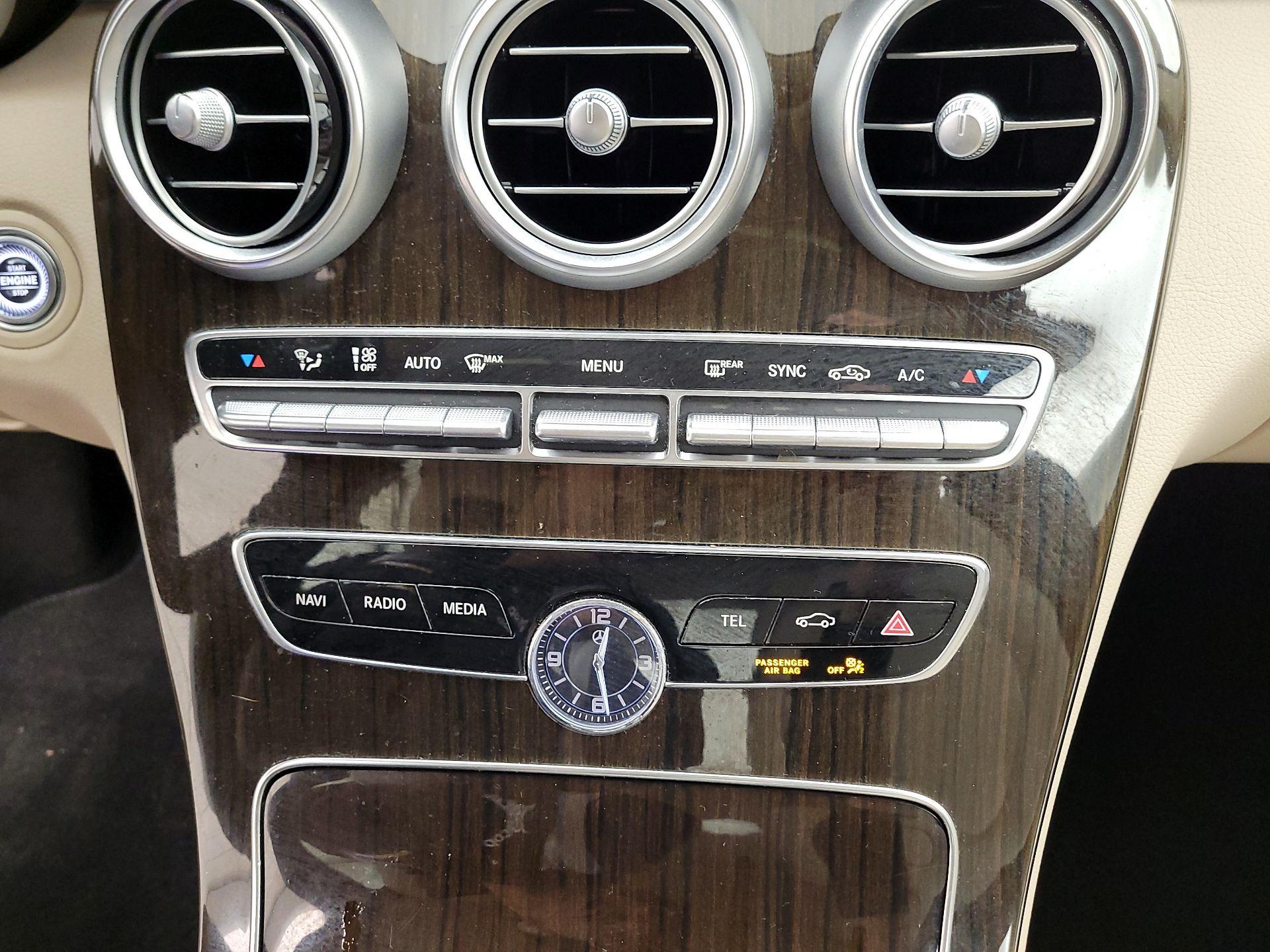 Thumbnail: 2021 Mercedes-Benz C-Class - 16