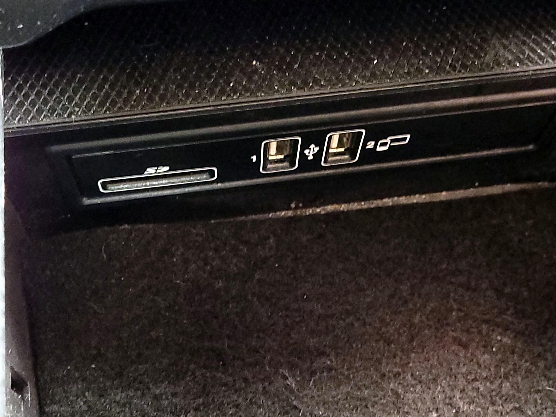 Thumbnail: 2021 Mercedes-Benz C-Class - 18