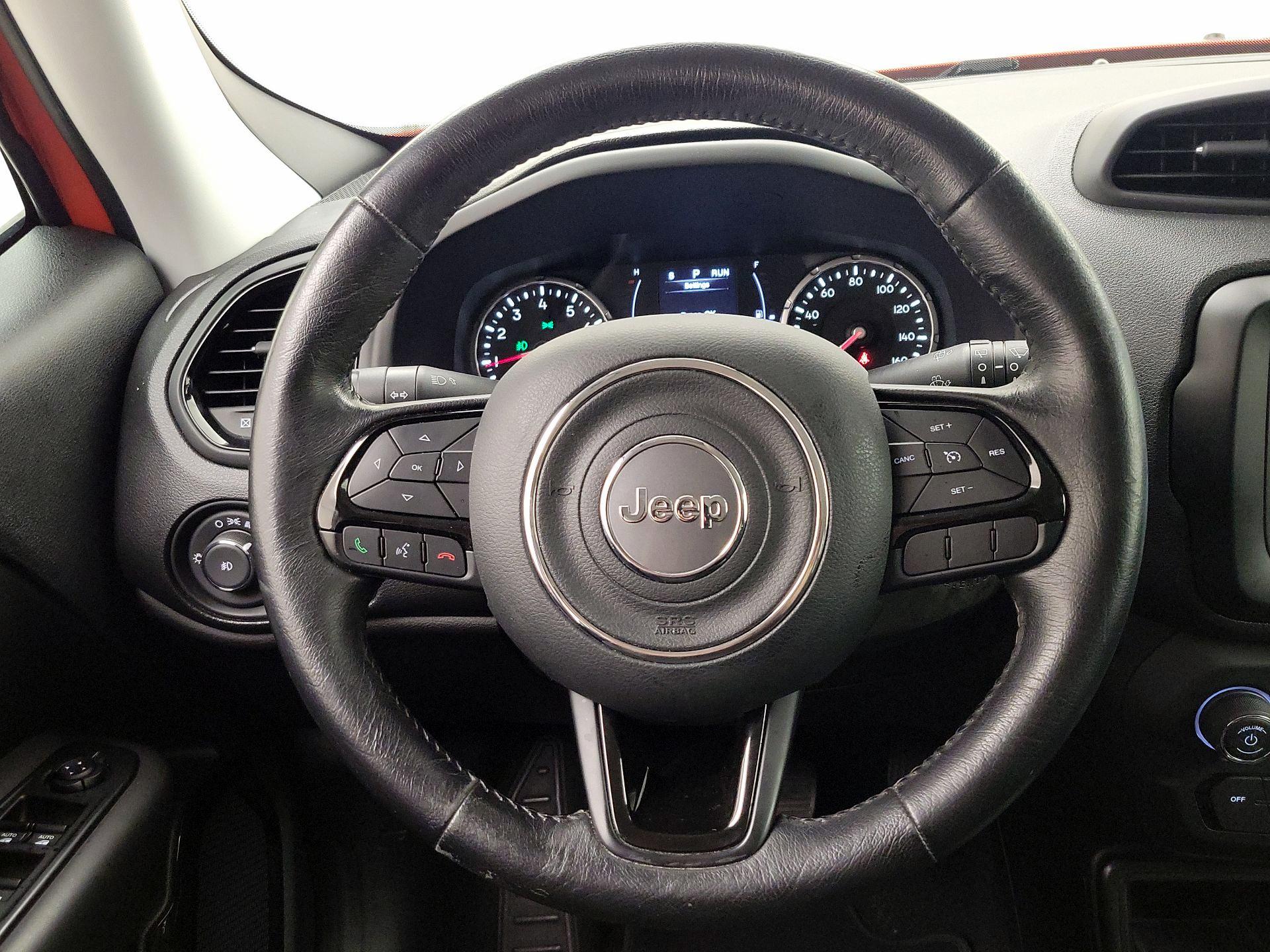 Thumbnail: 2020 Jeep Renegade - 10