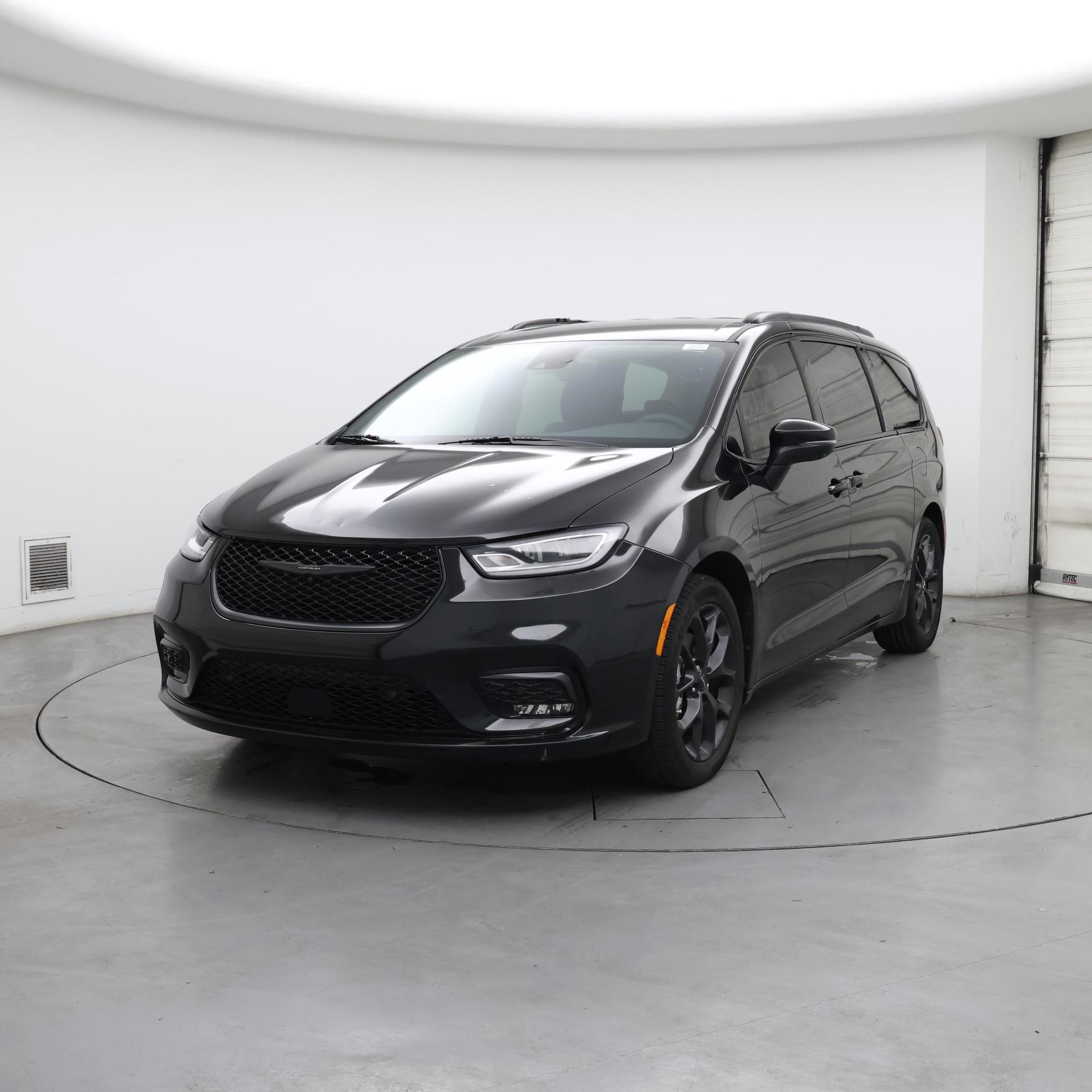 Thumbnail: 2023 Chrysler Pacifica - 4