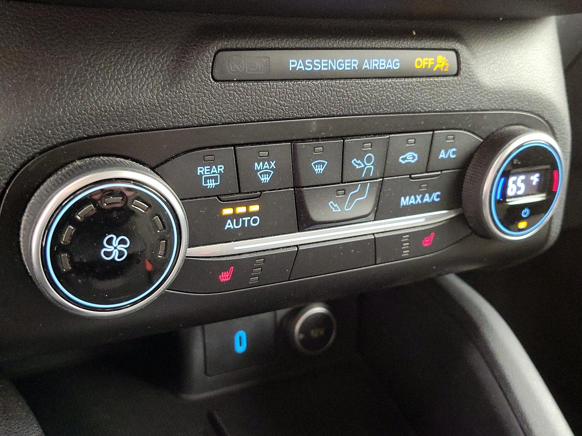 Thumbnail: 2020 Ford Escape - 16