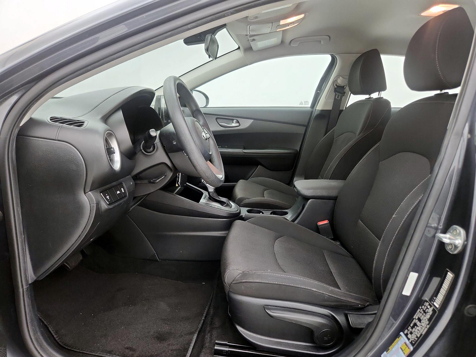 Thumbnail: 2019 Kia Forte - 11