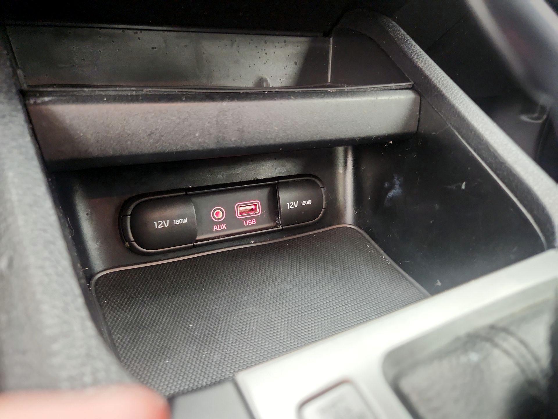 Thumbnail: 2019 Kia Forte - 18