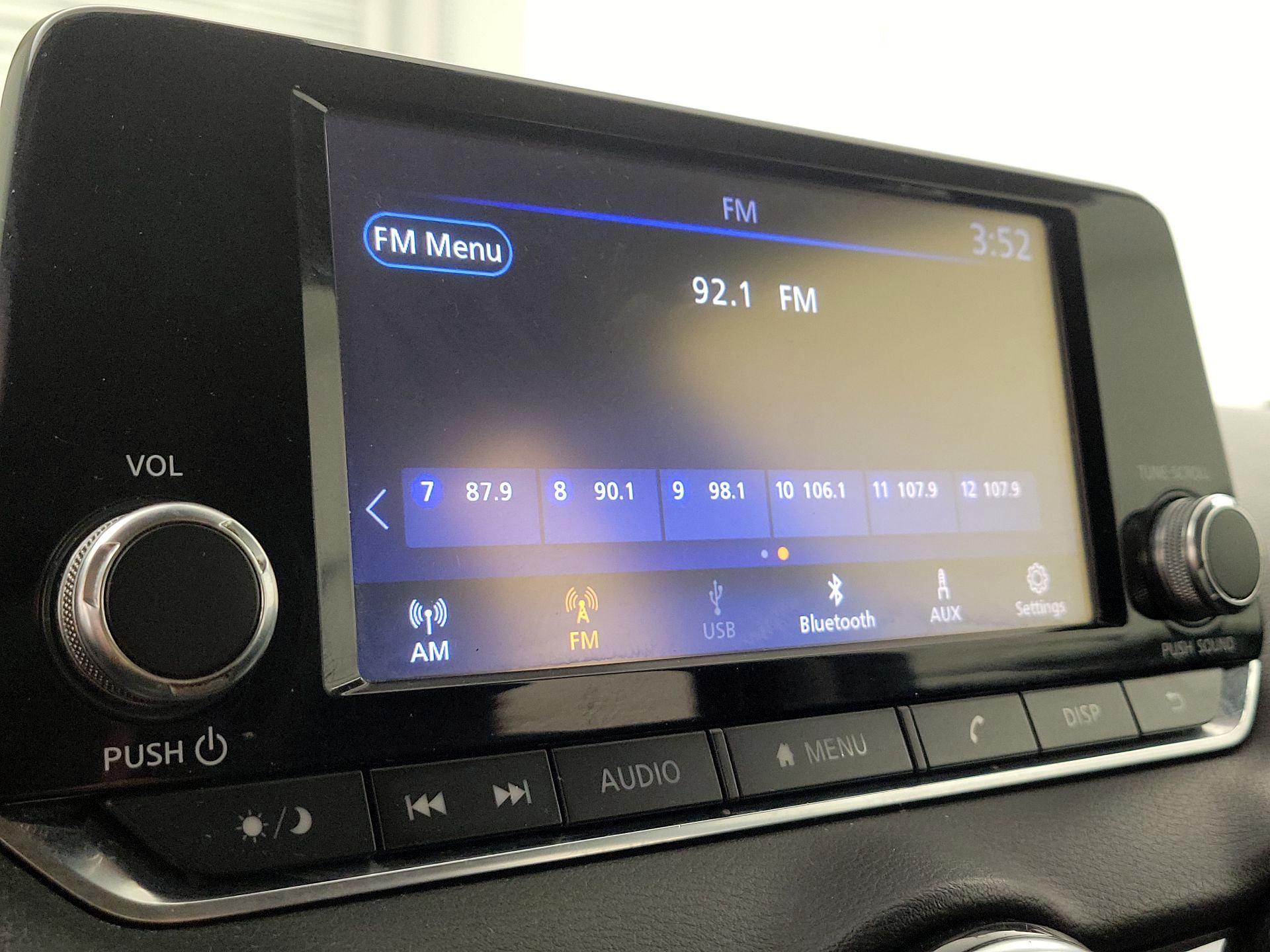 Thumbnail: 2020 Nissan Sentra - 15