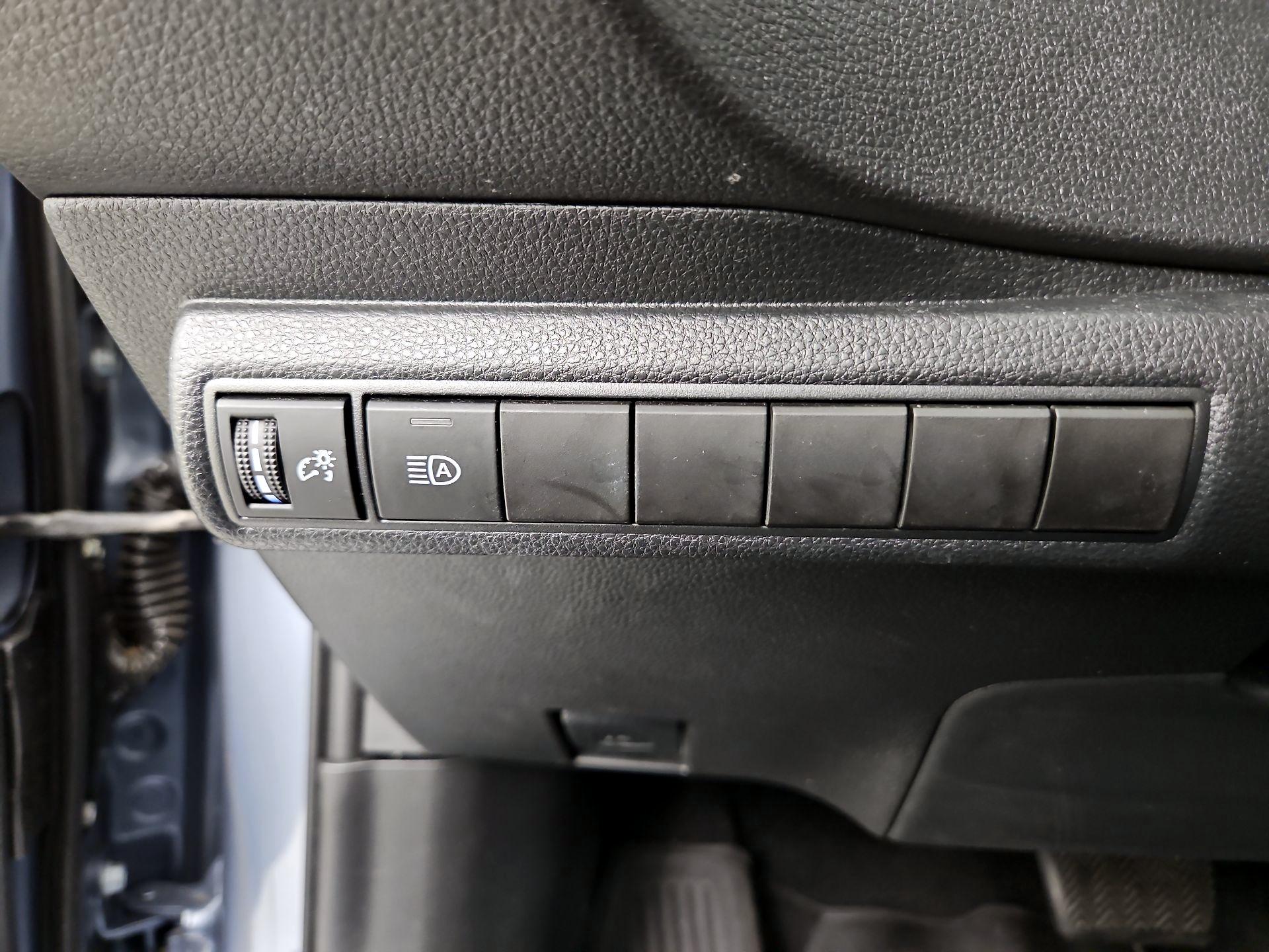 Thumbnail: 2022 Toyota Corolla - 13