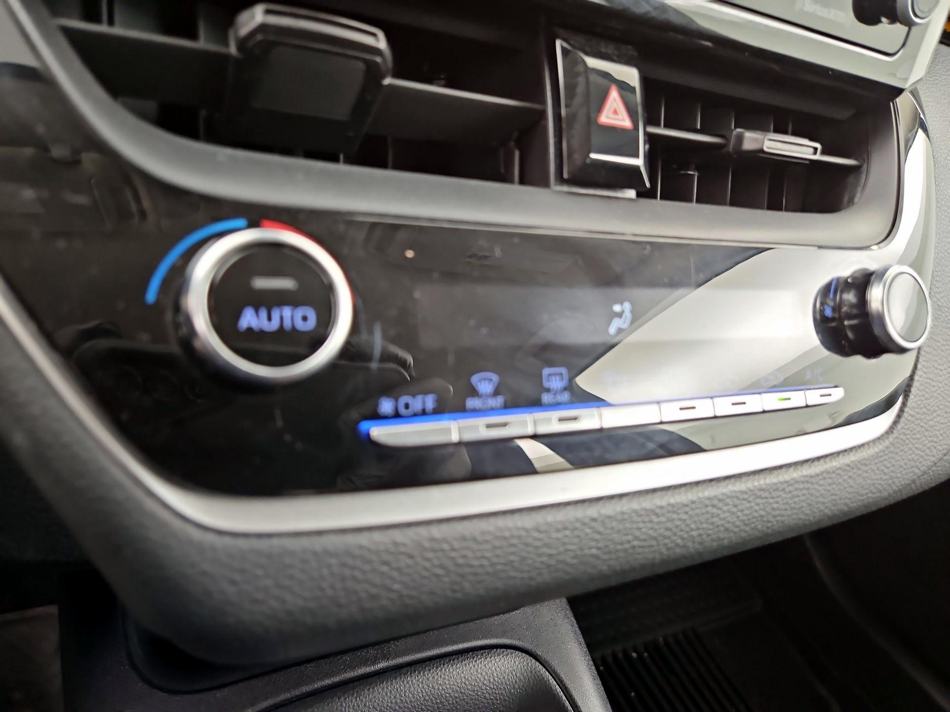 Thumbnail: 2022 Toyota Corolla - 16