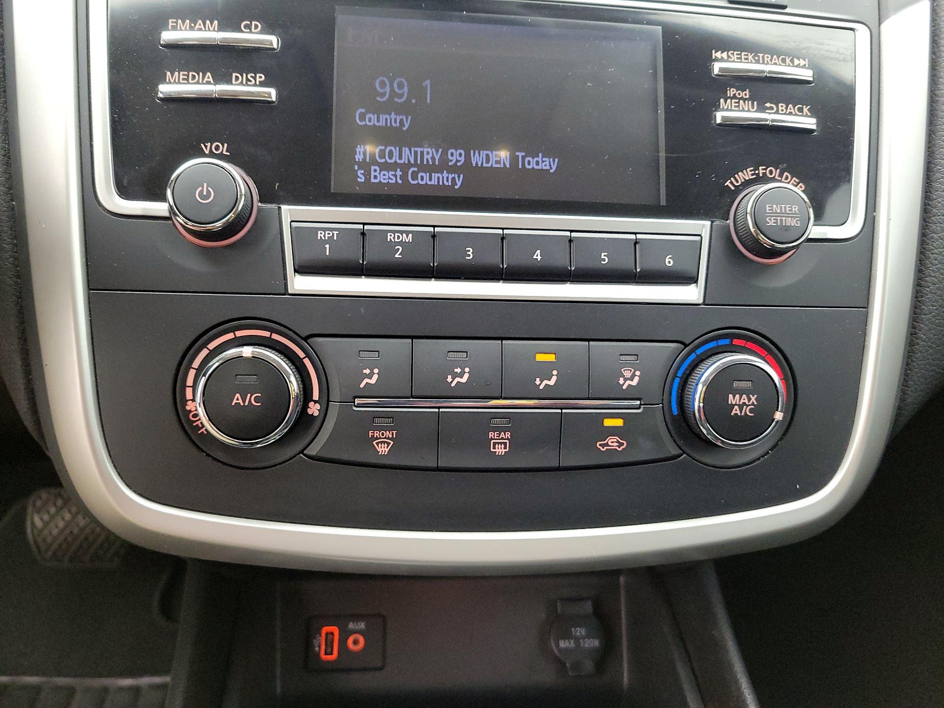 Thumbnail: 2017 Nissan Altima - 16