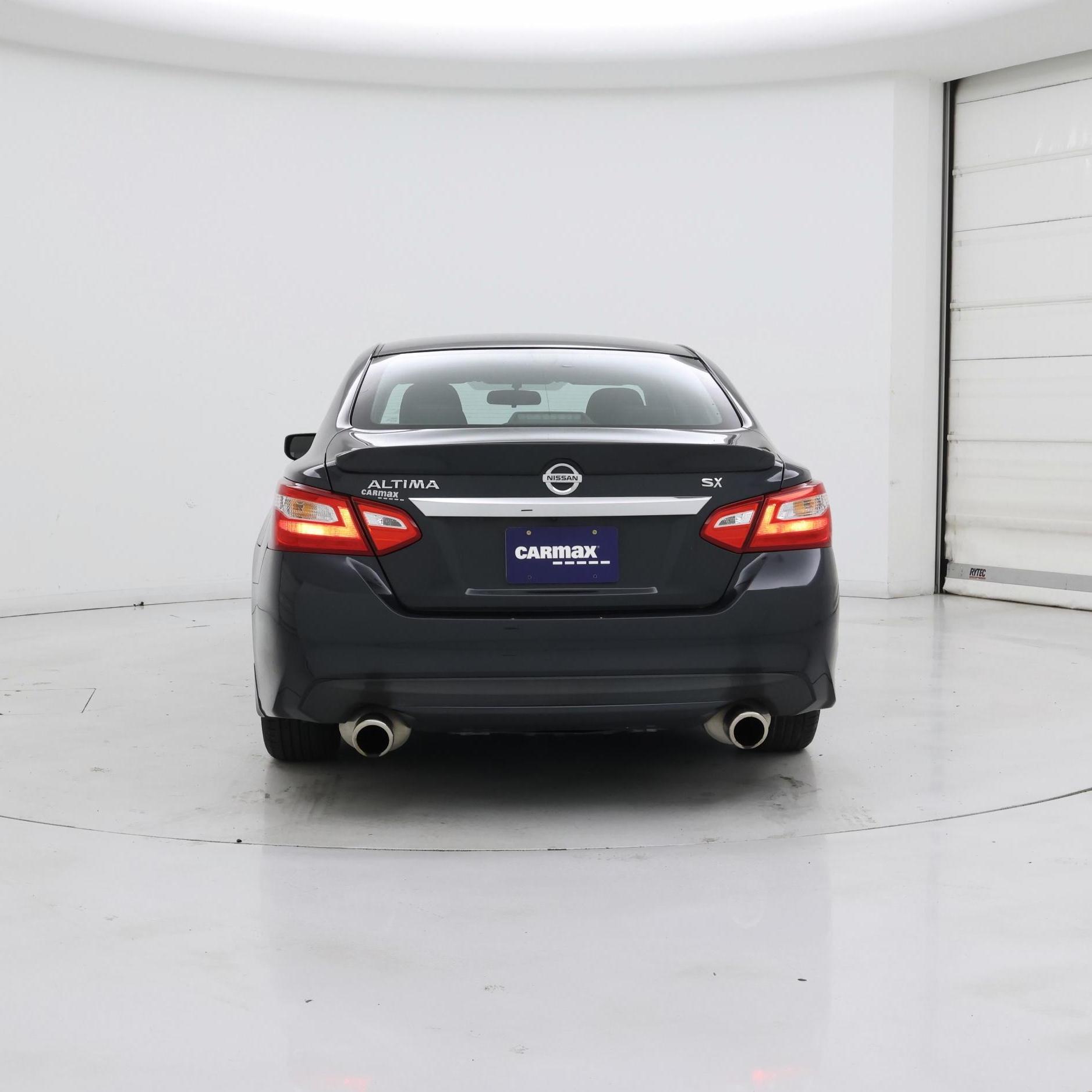 Thumbnail: 2017 Nissan Altima - 6