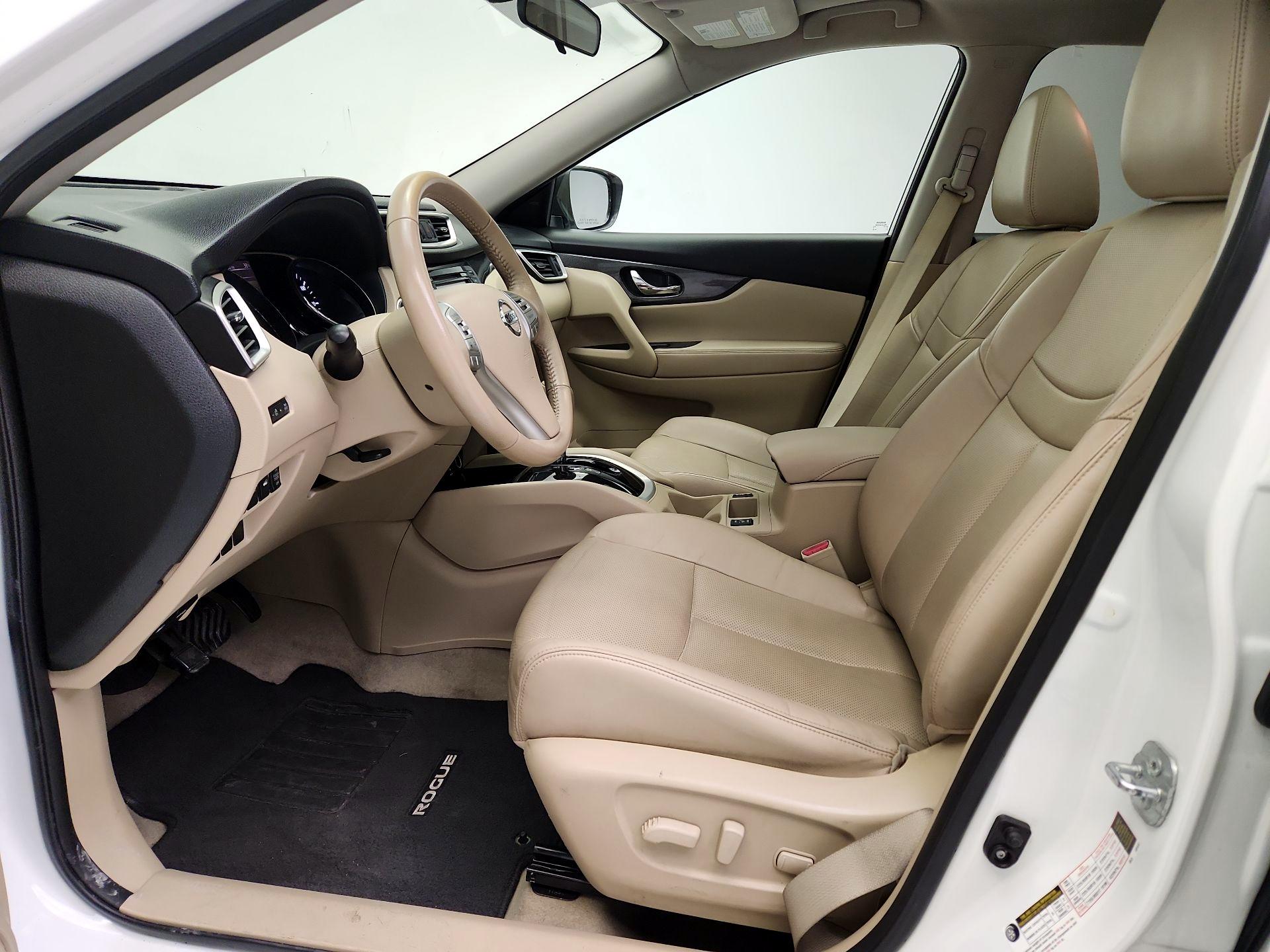 Thumbnail: 2015 Nissan Rogue - 11