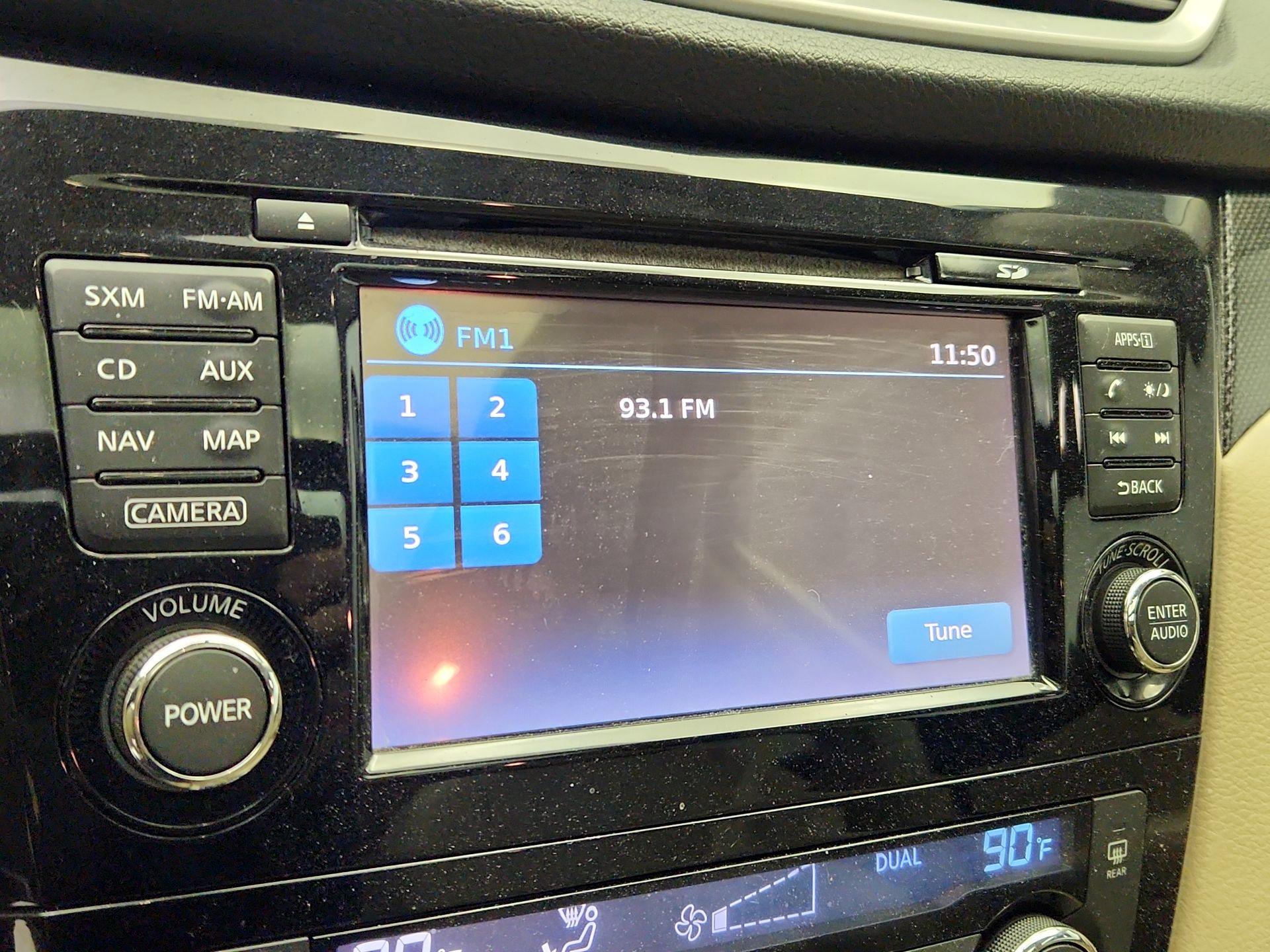 Thumbnail: 2015 Nissan Rogue - 16