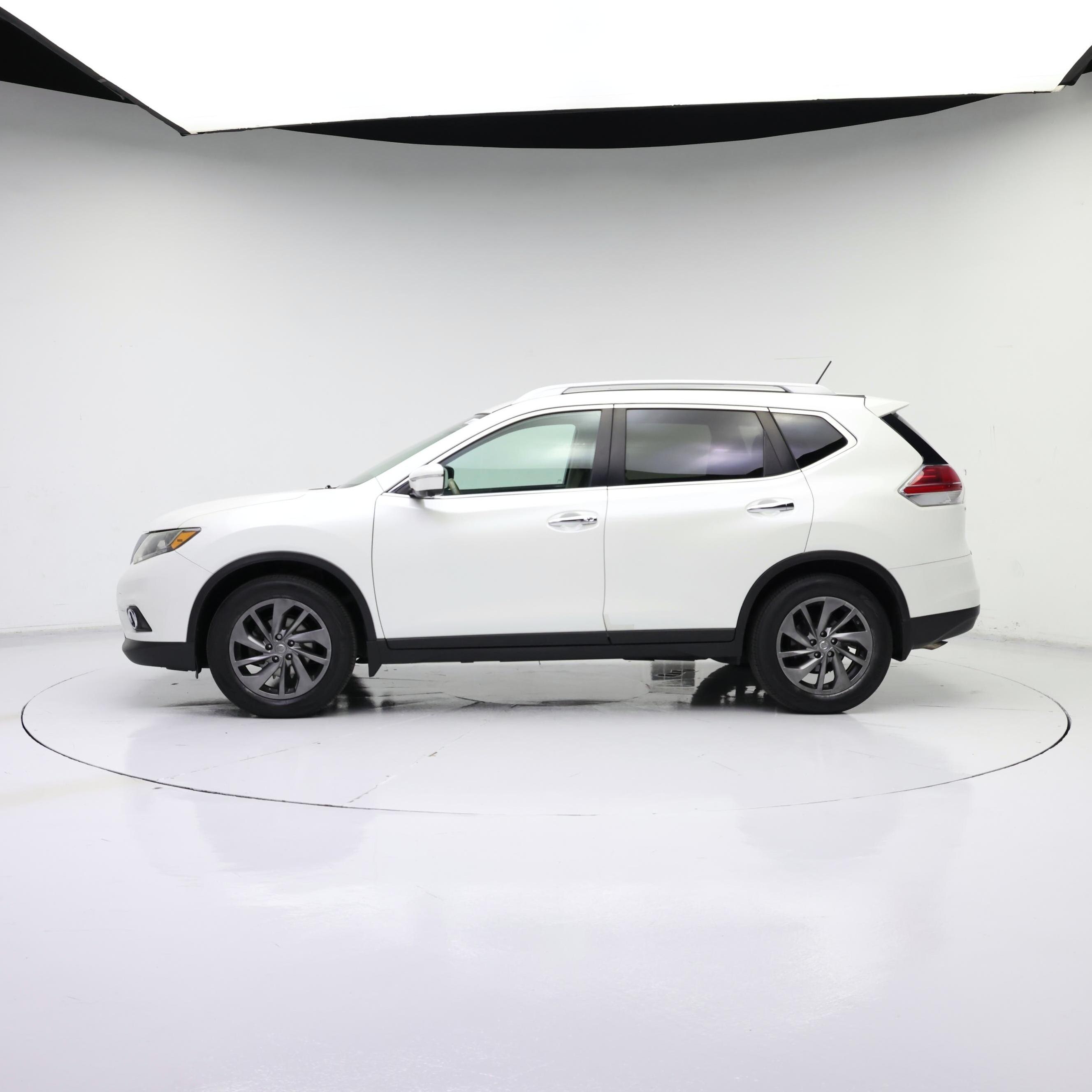 Thumbnail: 2015 Nissan Rogue - 3