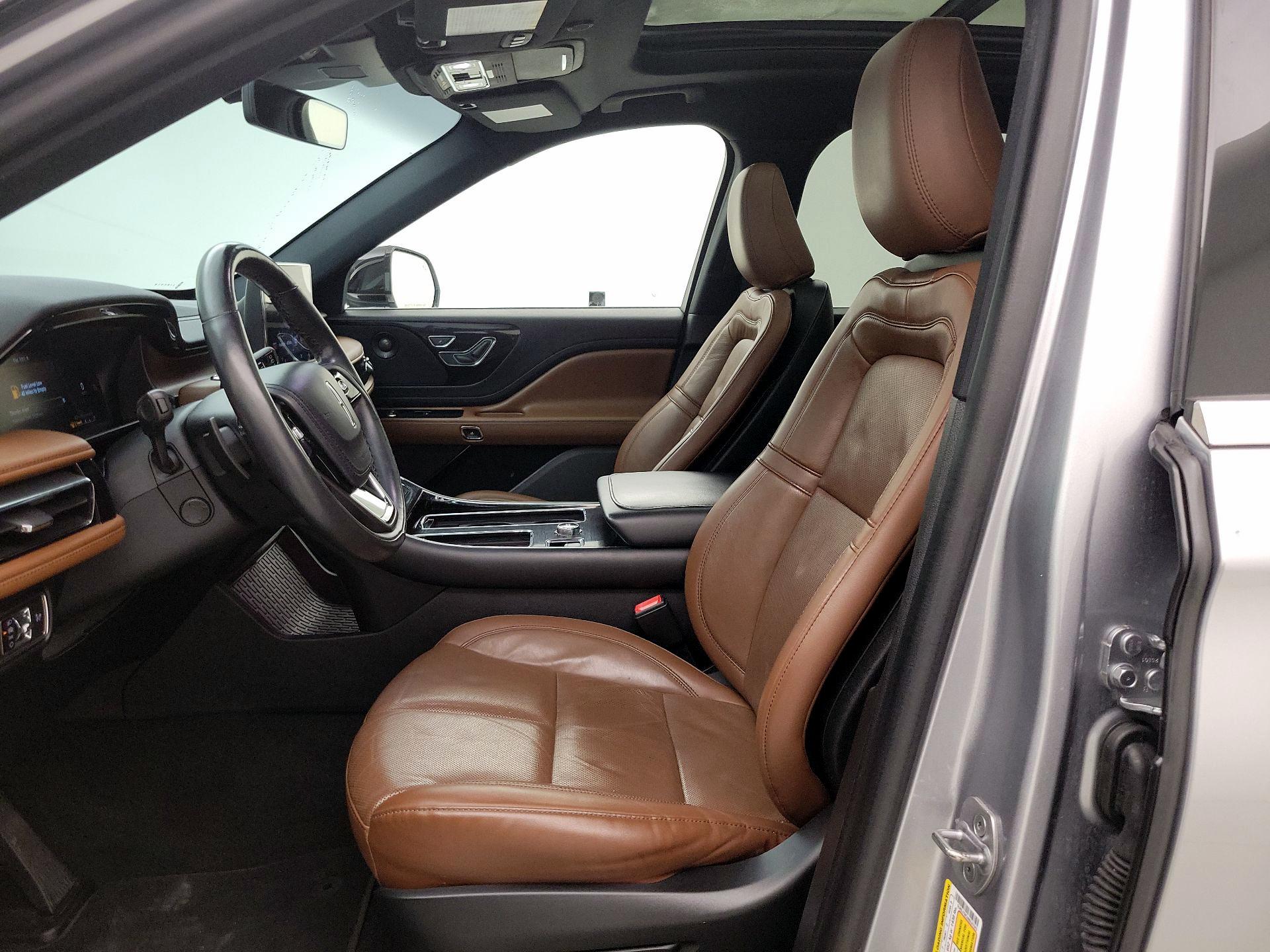 Thumbnail: 2022 Lincoln Aviator - 11