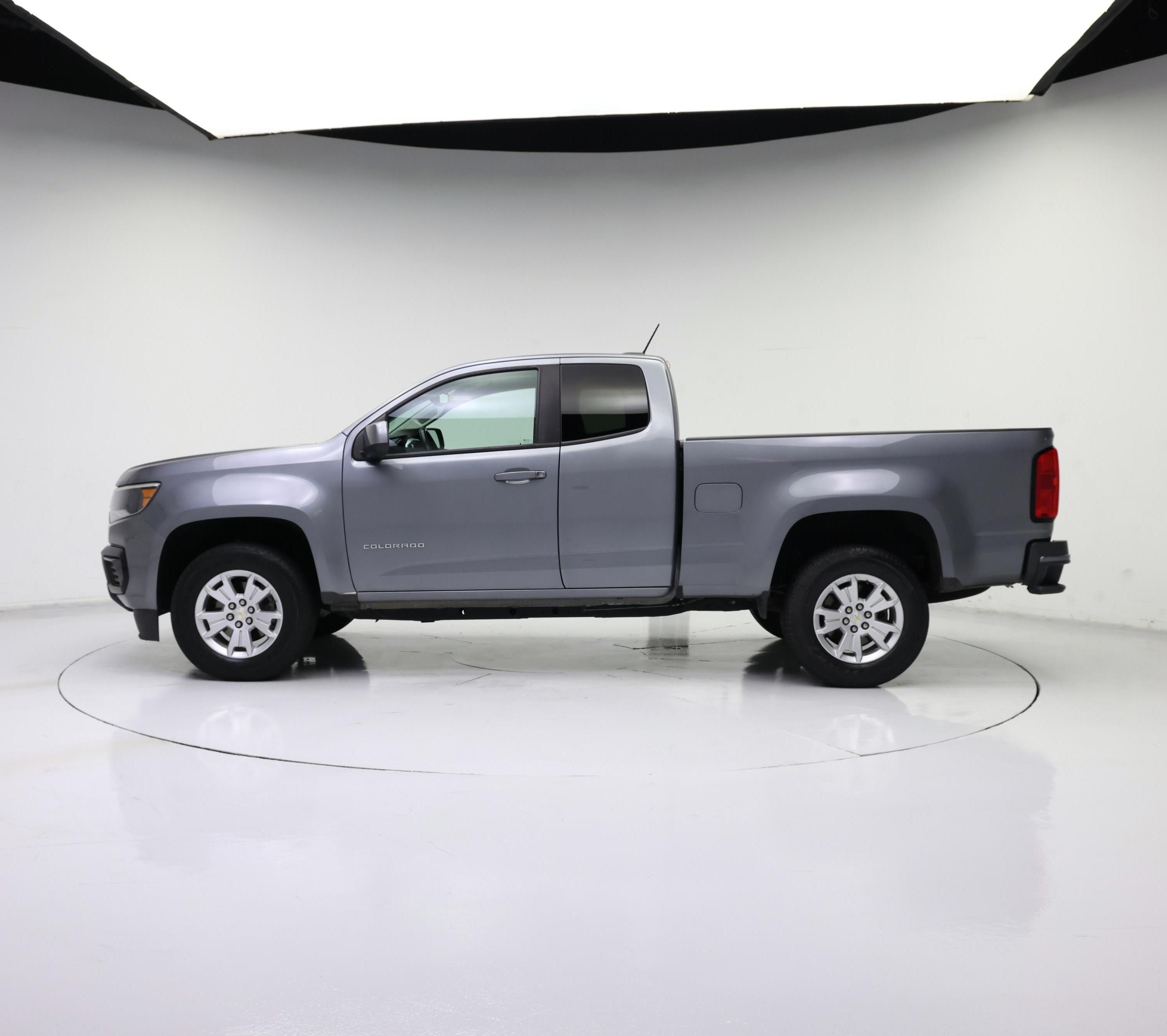 Thumbnail: 2021 Chevrolet Colorado - 3
