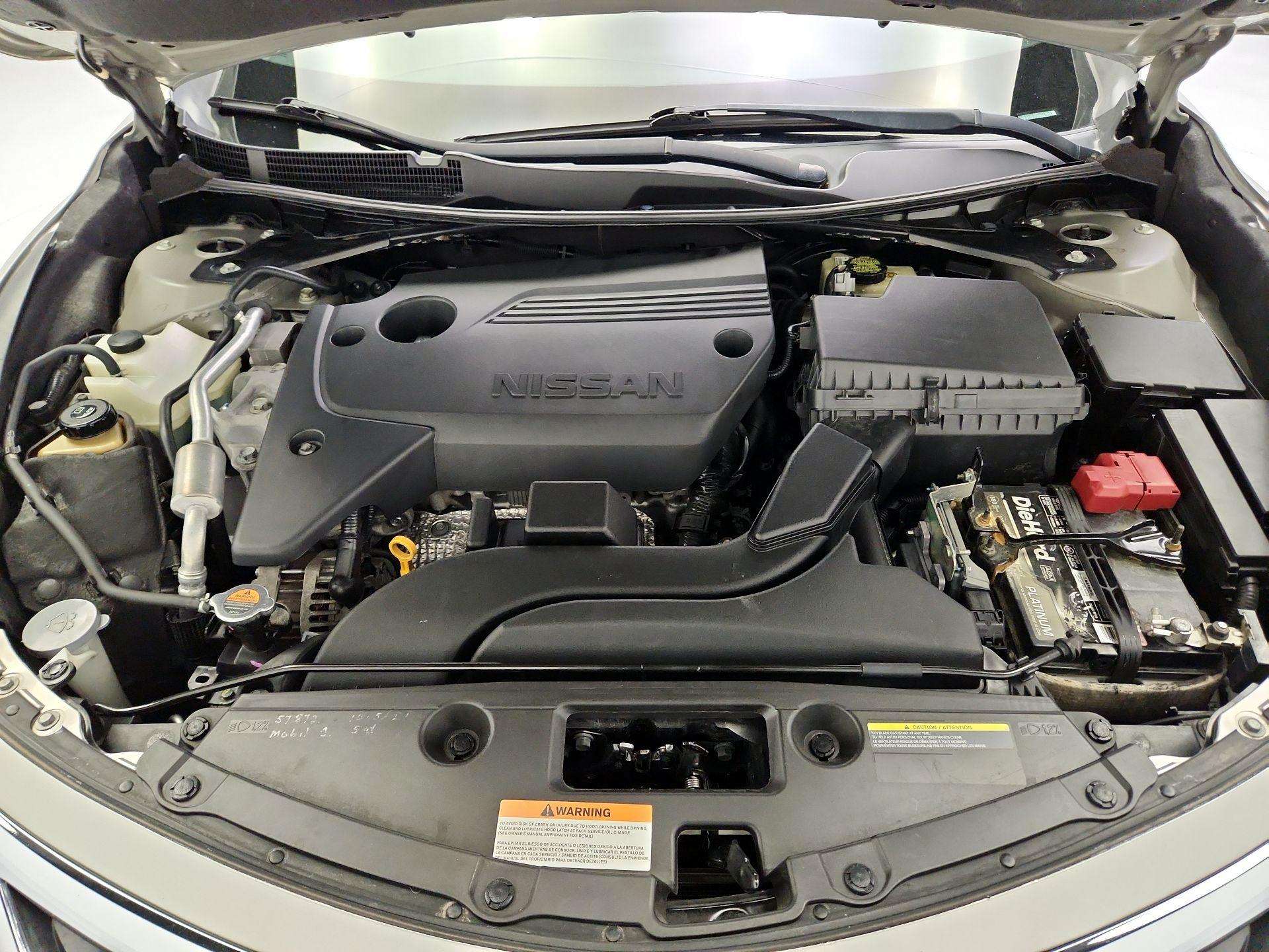 Thumbnail: 2015 Nissan Altima - 20