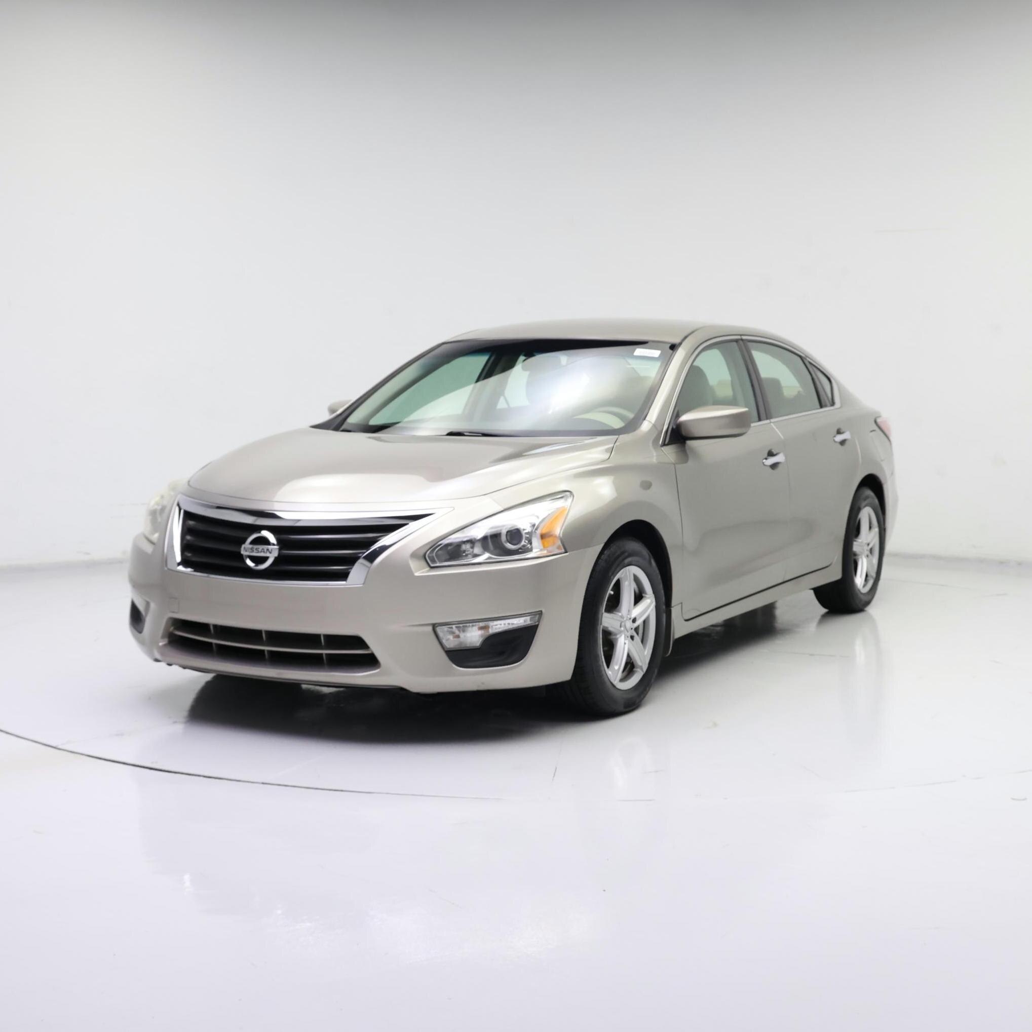 Thumbnail: 2015 Nissan Altima - 4