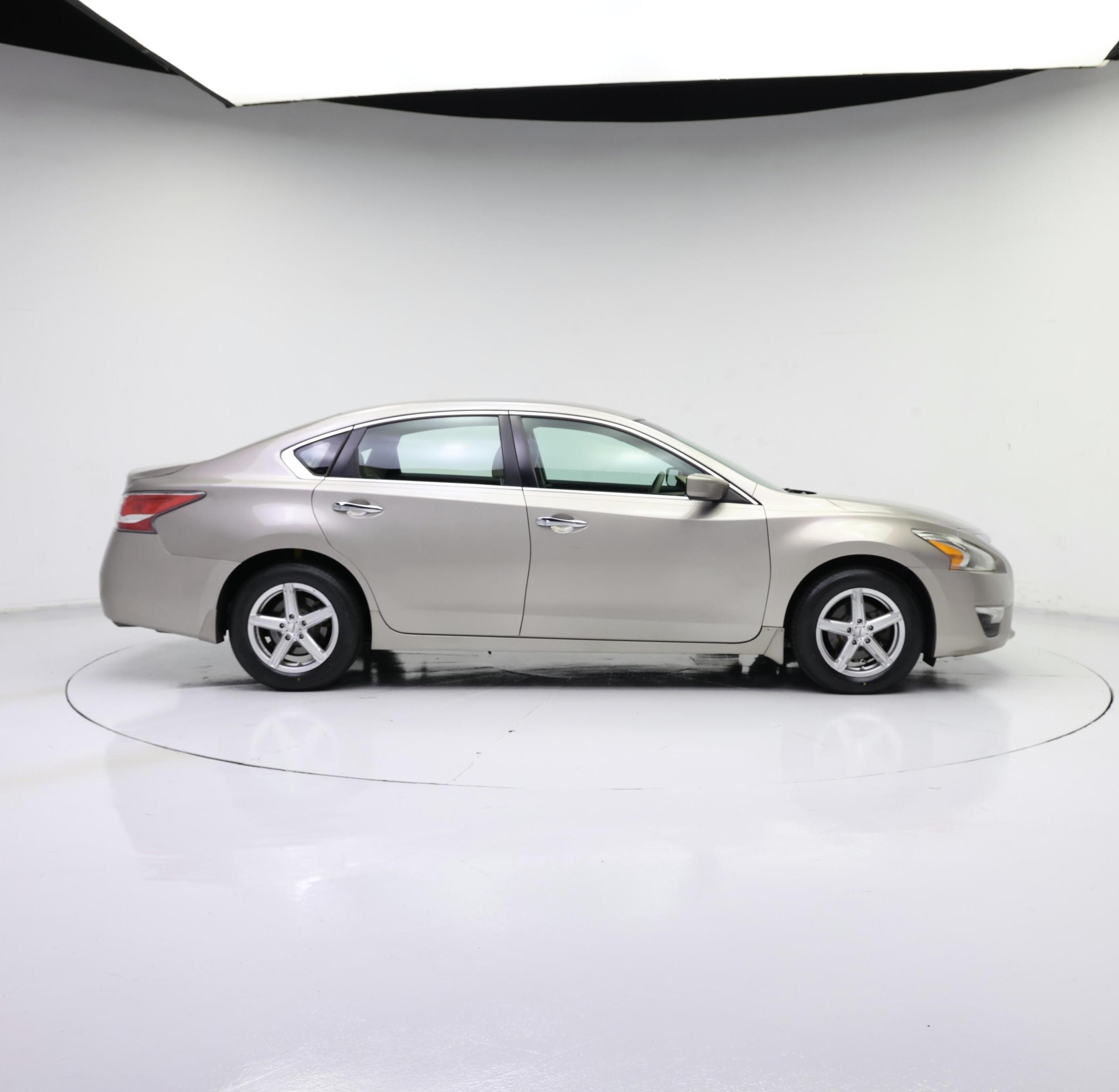 Thumbnail: 2015 Nissan Altima - 7