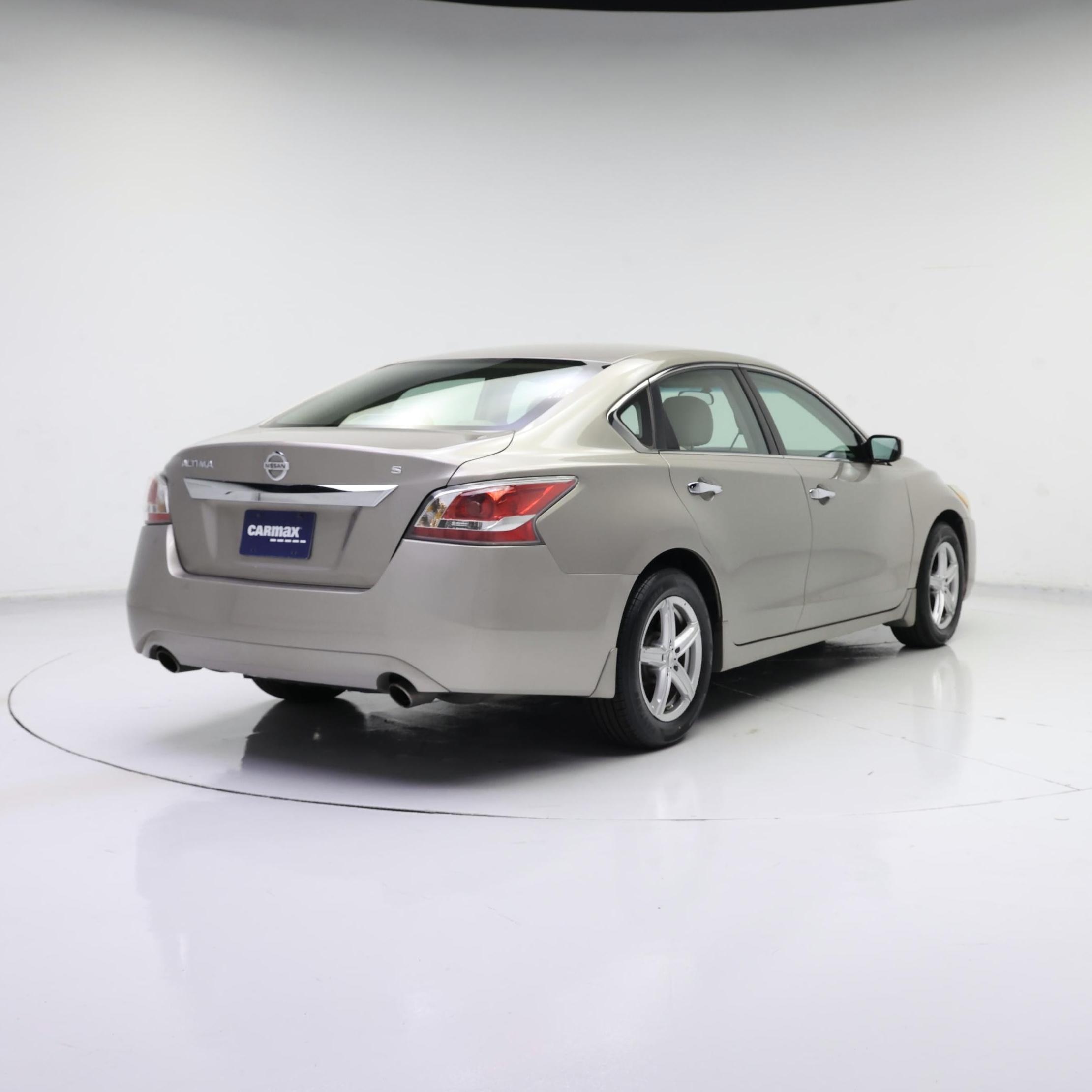 Thumbnail: 2015 Nissan Altima - 8