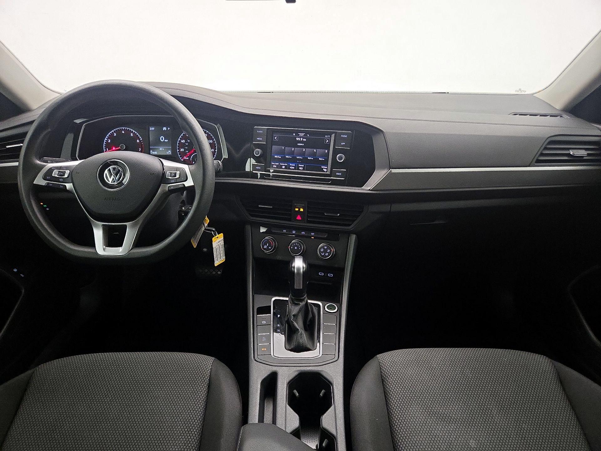 Thumbnail: 2020 Volkswagen Jetta - 9