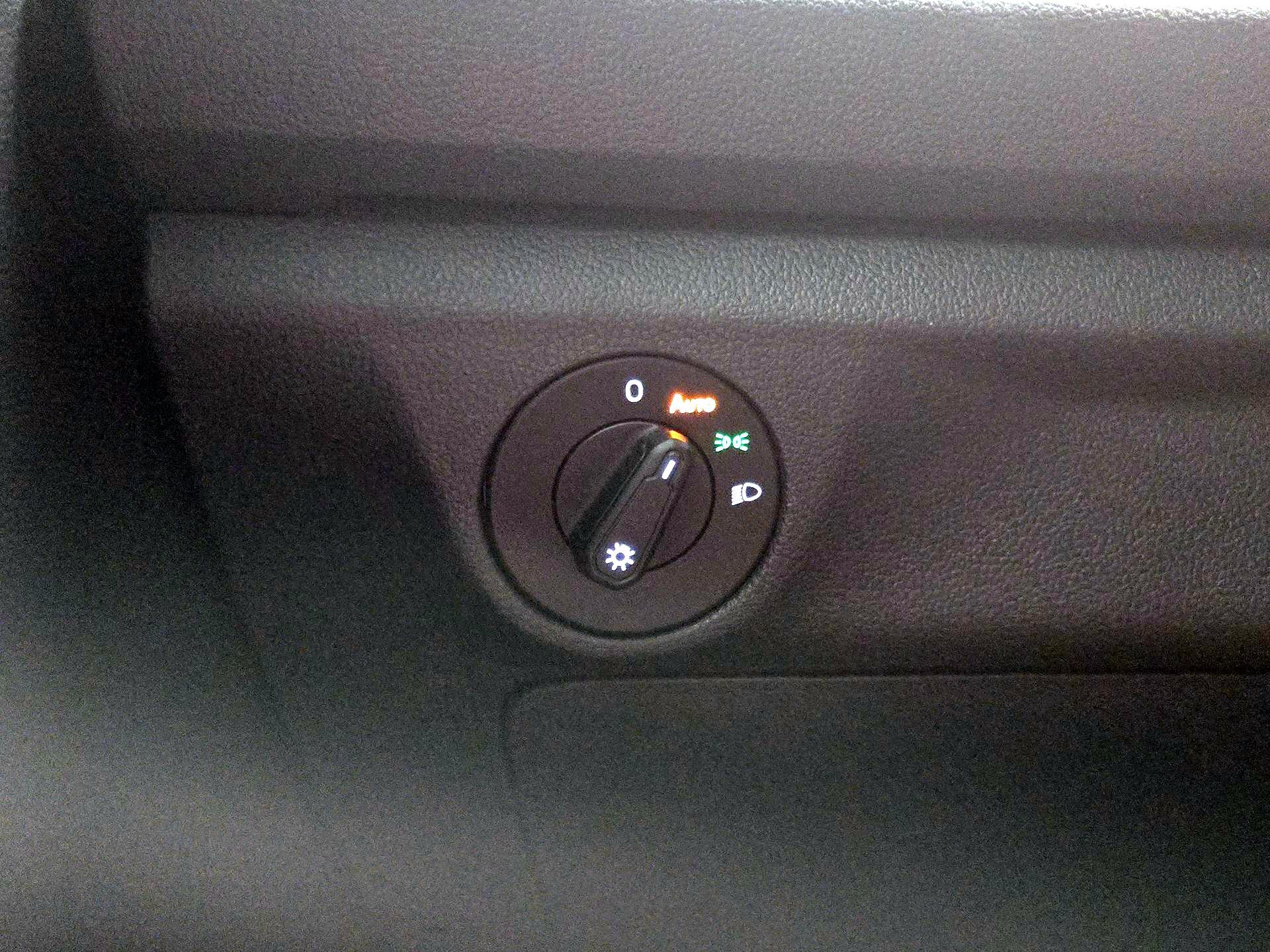 Thumbnail: 2020 Volkswagen Jetta - 13