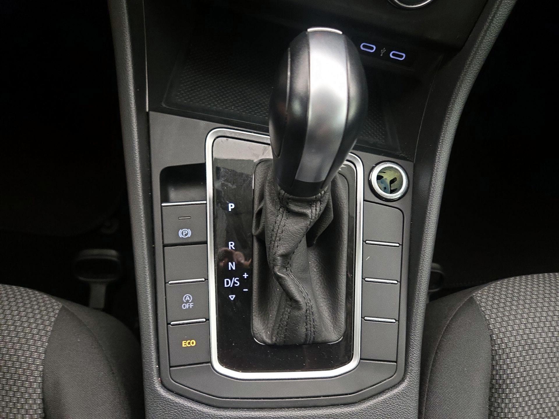 Thumbnail: 2020 Volkswagen Jetta - 17