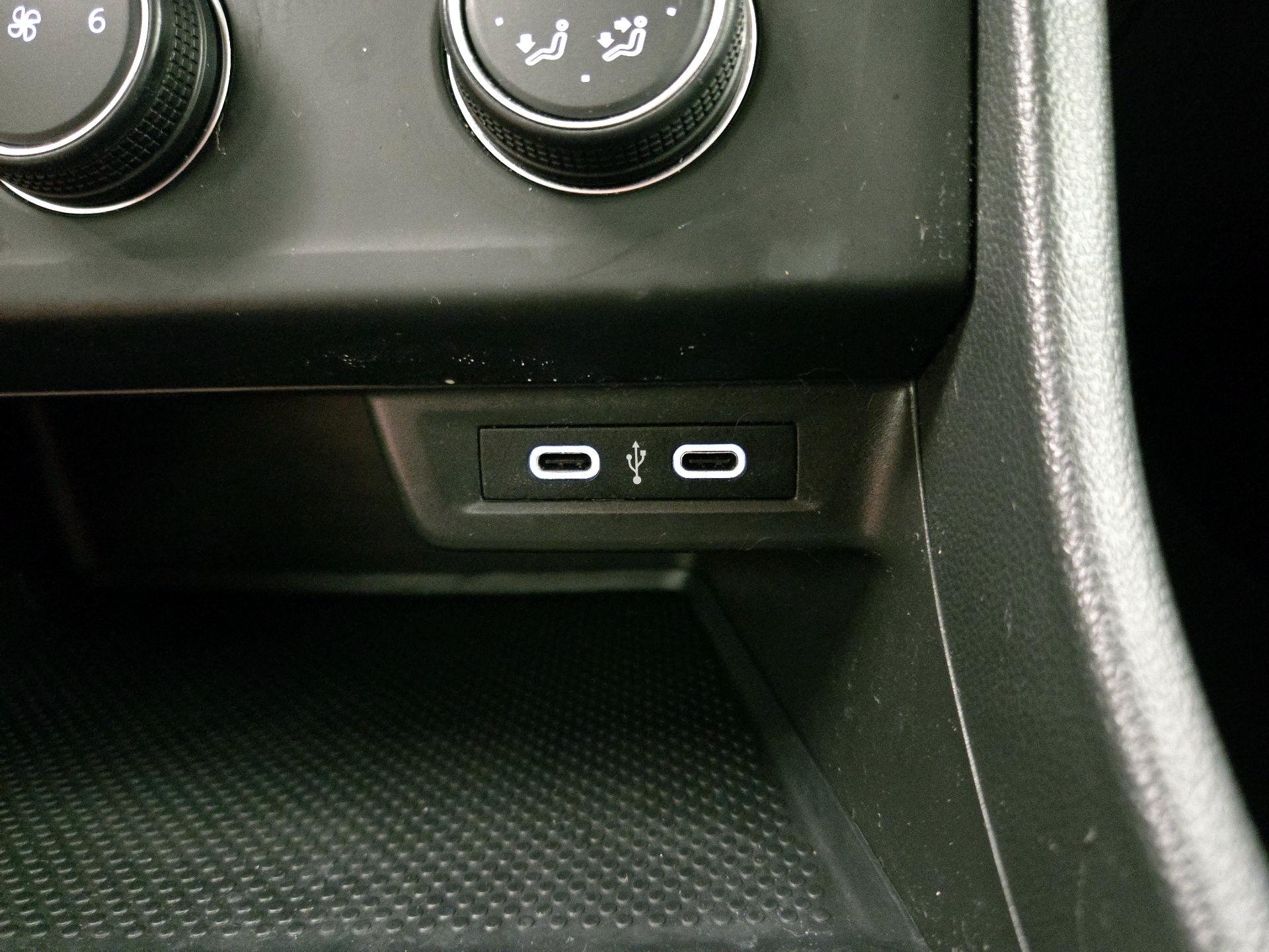 Thumbnail: 2020 Volkswagen Jetta - 18