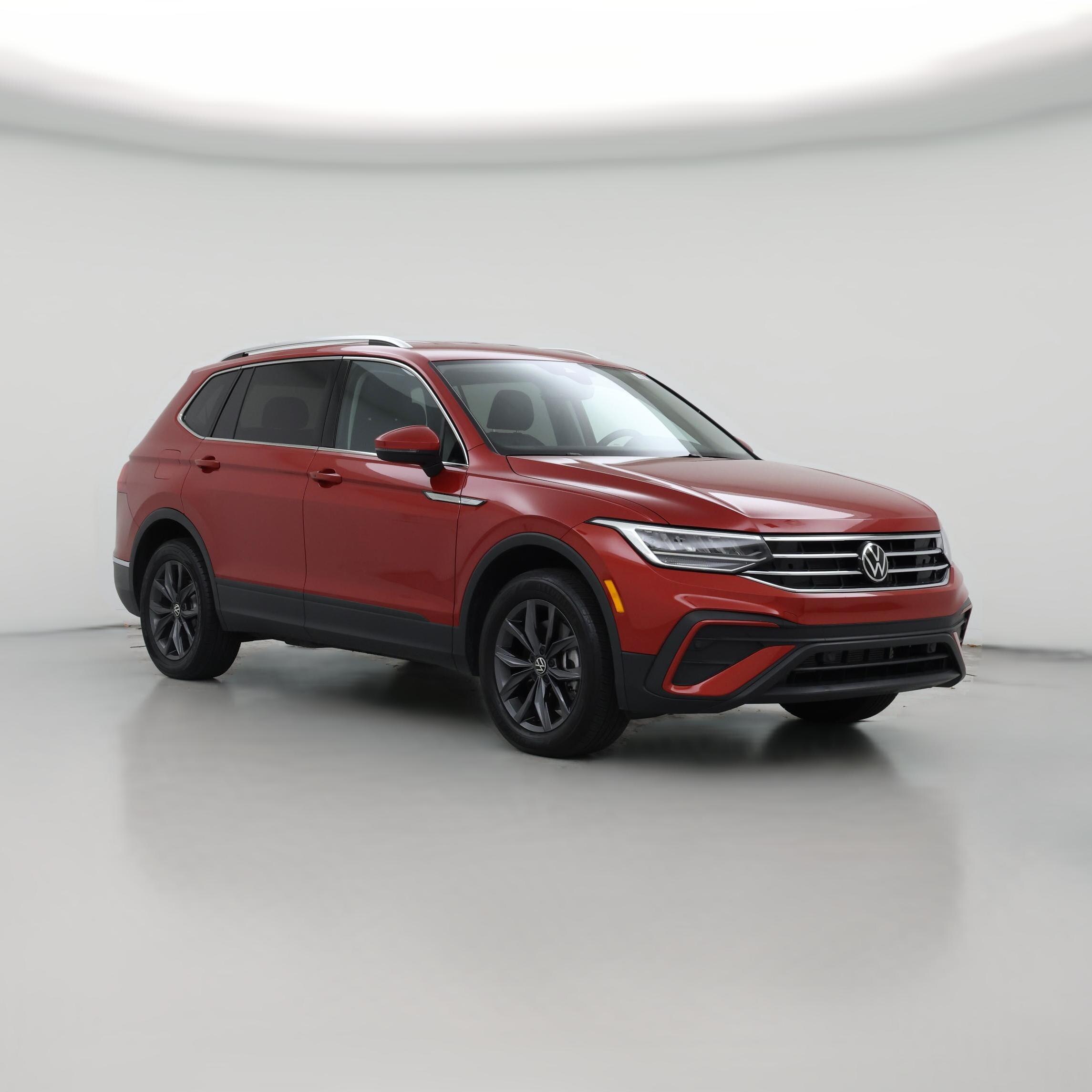 Thumbnail: 2023 Volkswagen Tiguan - 1