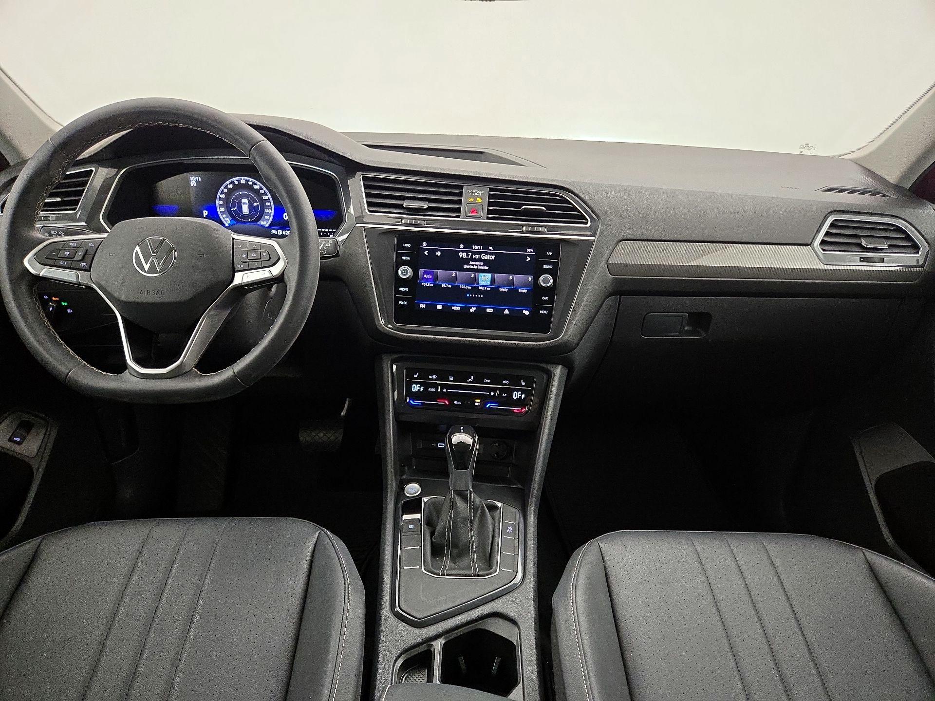 Thumbnail: 2023 Volkswagen Tiguan - 9