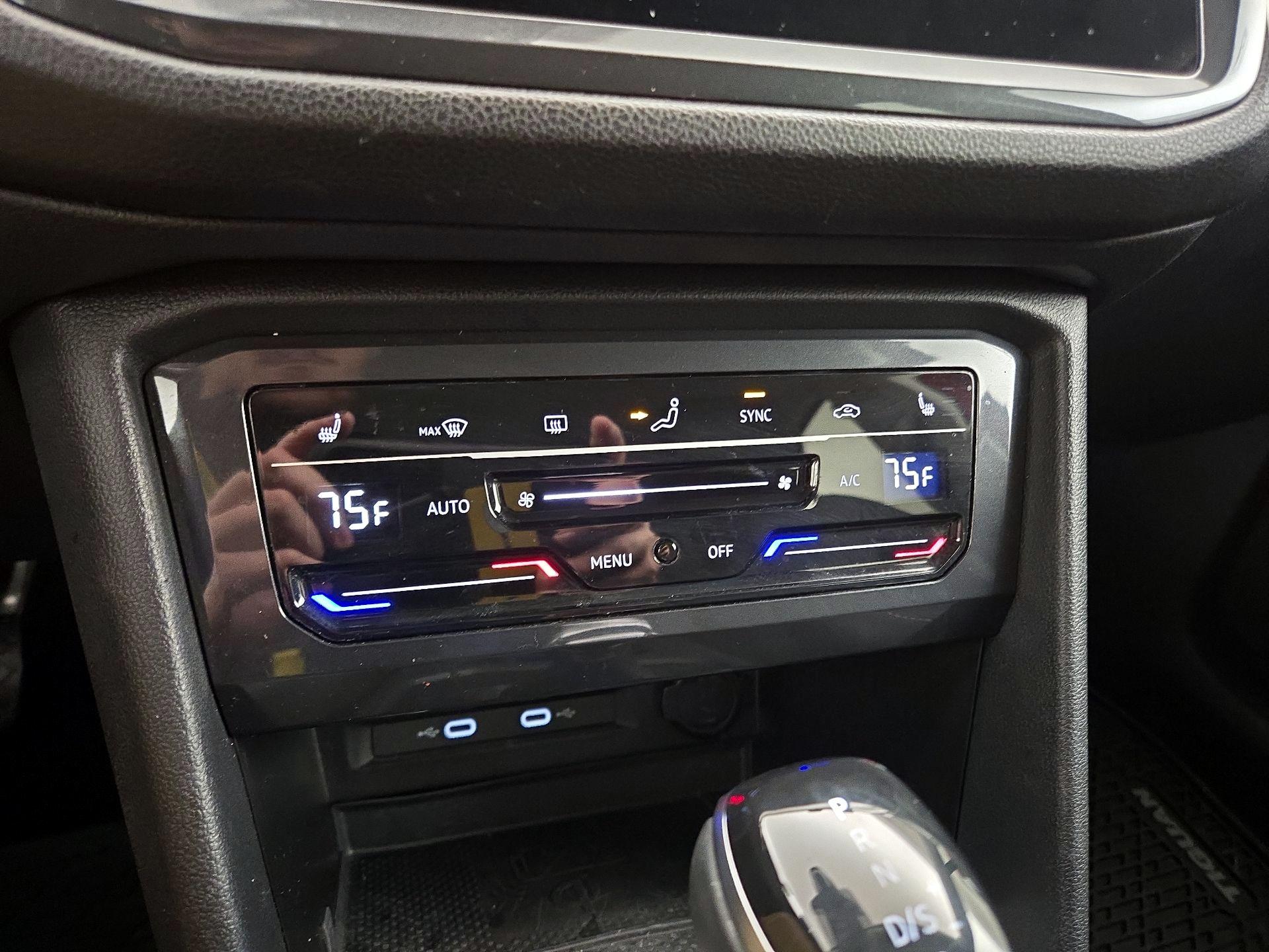 Thumbnail: 2023 Volkswagen Tiguan - 16